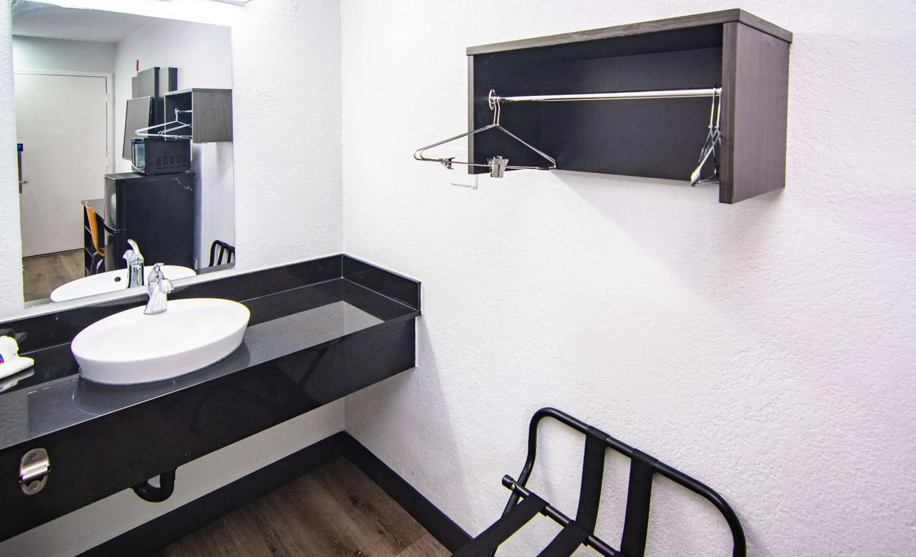 Bathroom in Motel 6-Kissimmee, FL - Orlando