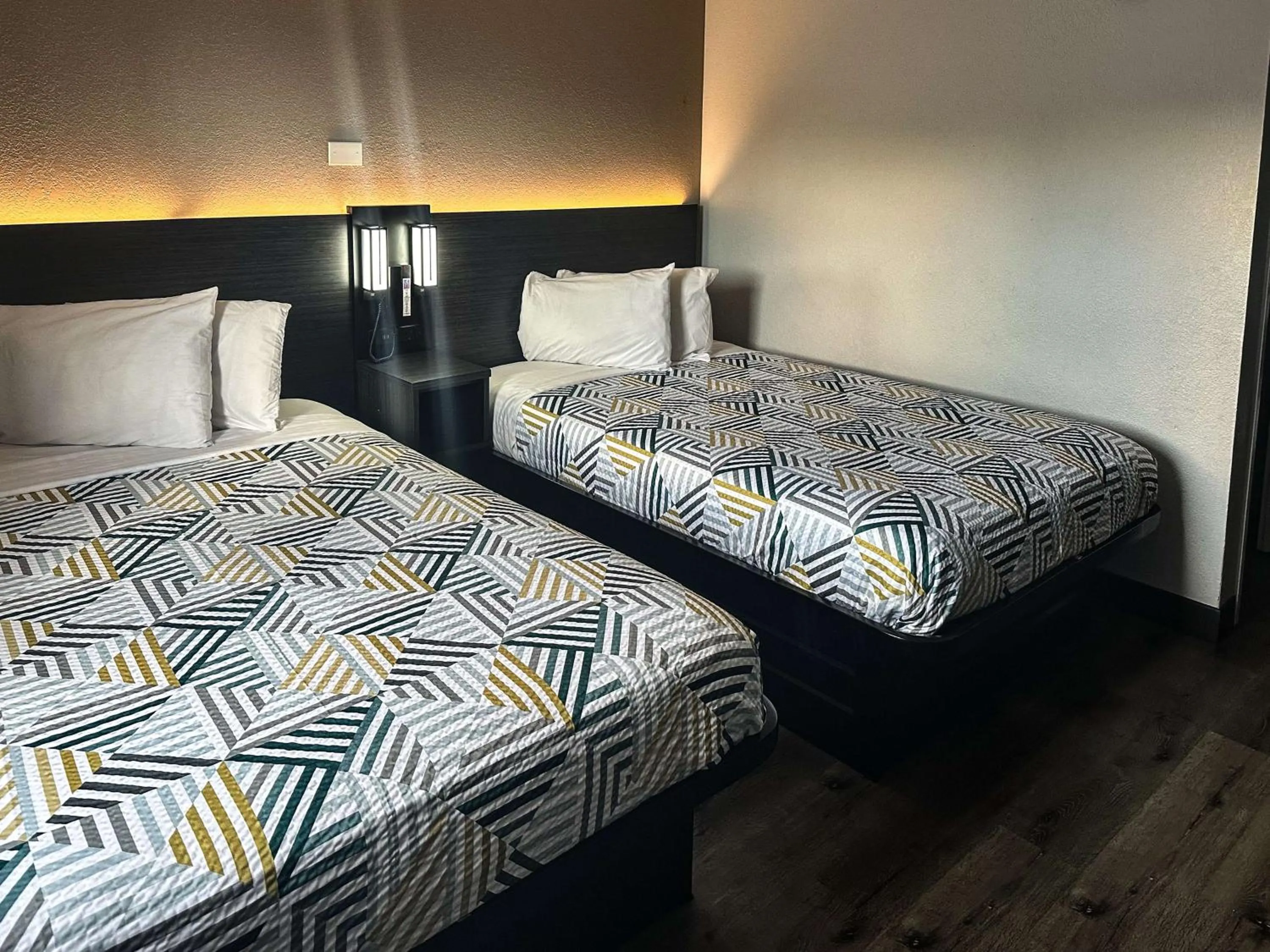 Bedroom, Bed in Motel 6-Kissimmee, FL - Orlando