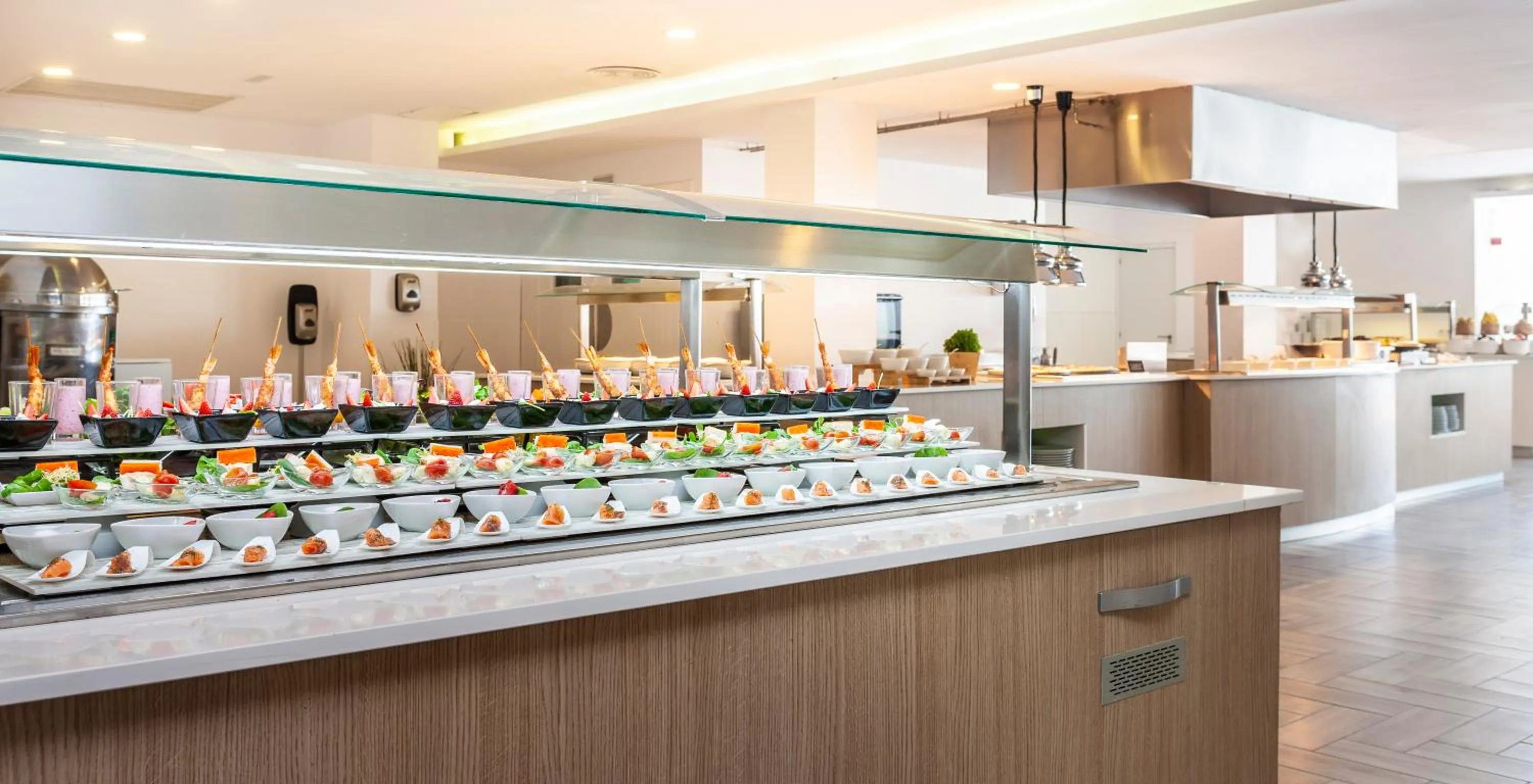 Food and drinks in Globales Don Pedro - Adults Only