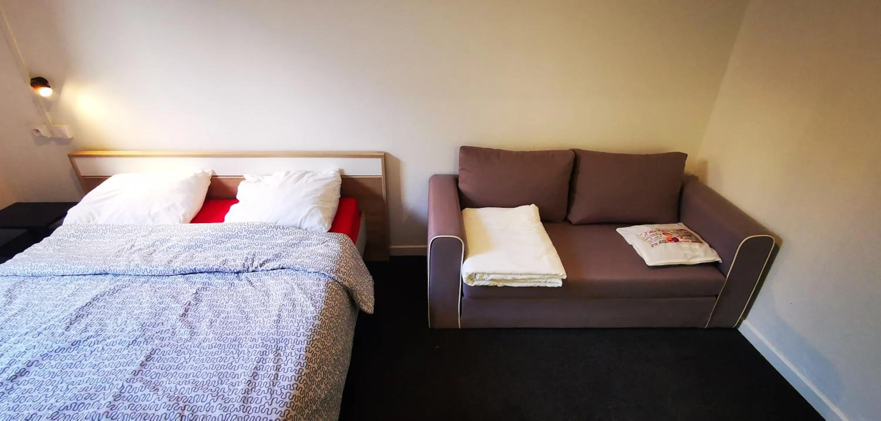 Photo of the whole room, Bed in Le Coffice Auberge de Jeunesse