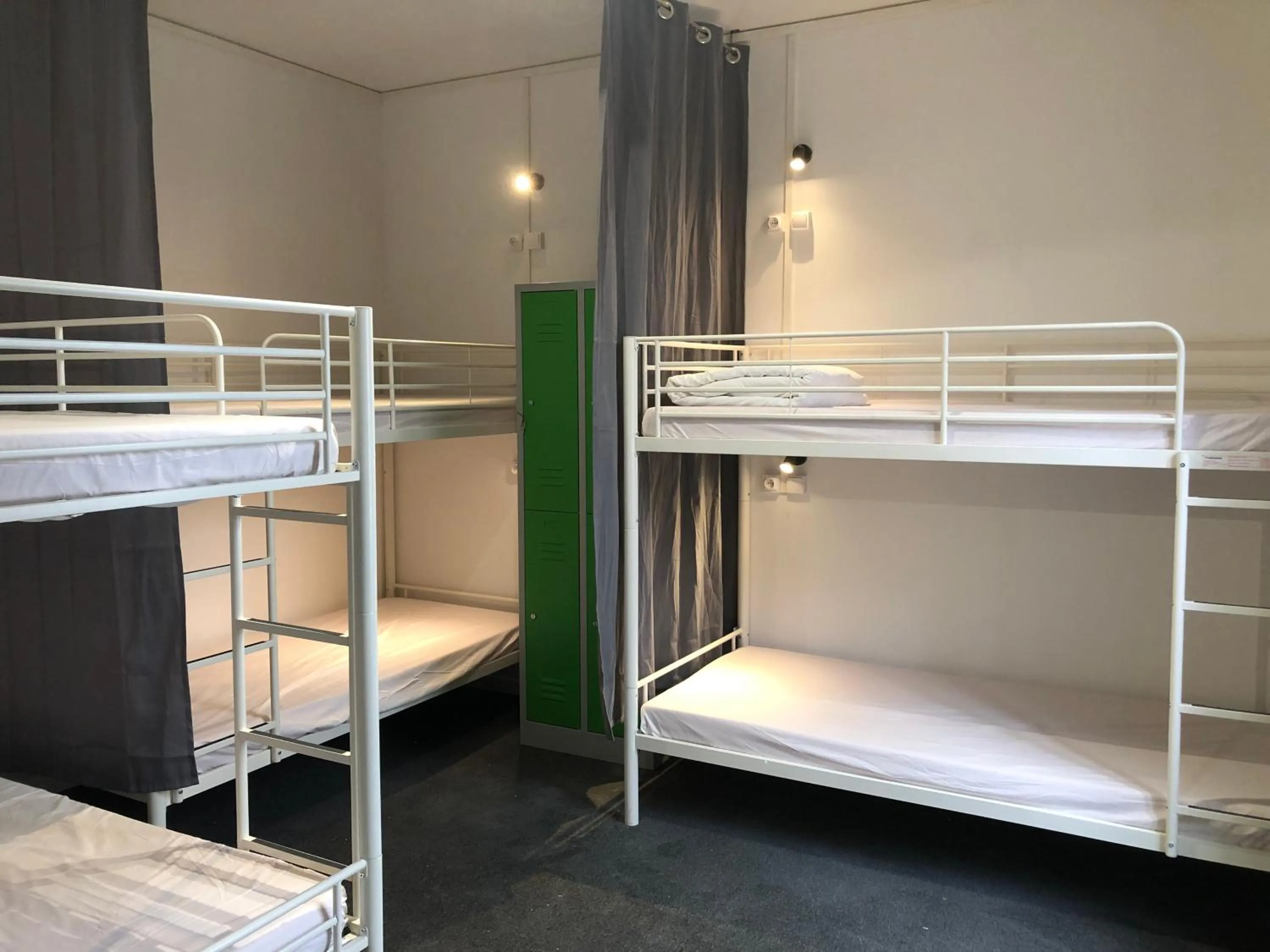 bunk bed, Bed in Le Coffice Auberge de Jeunesse