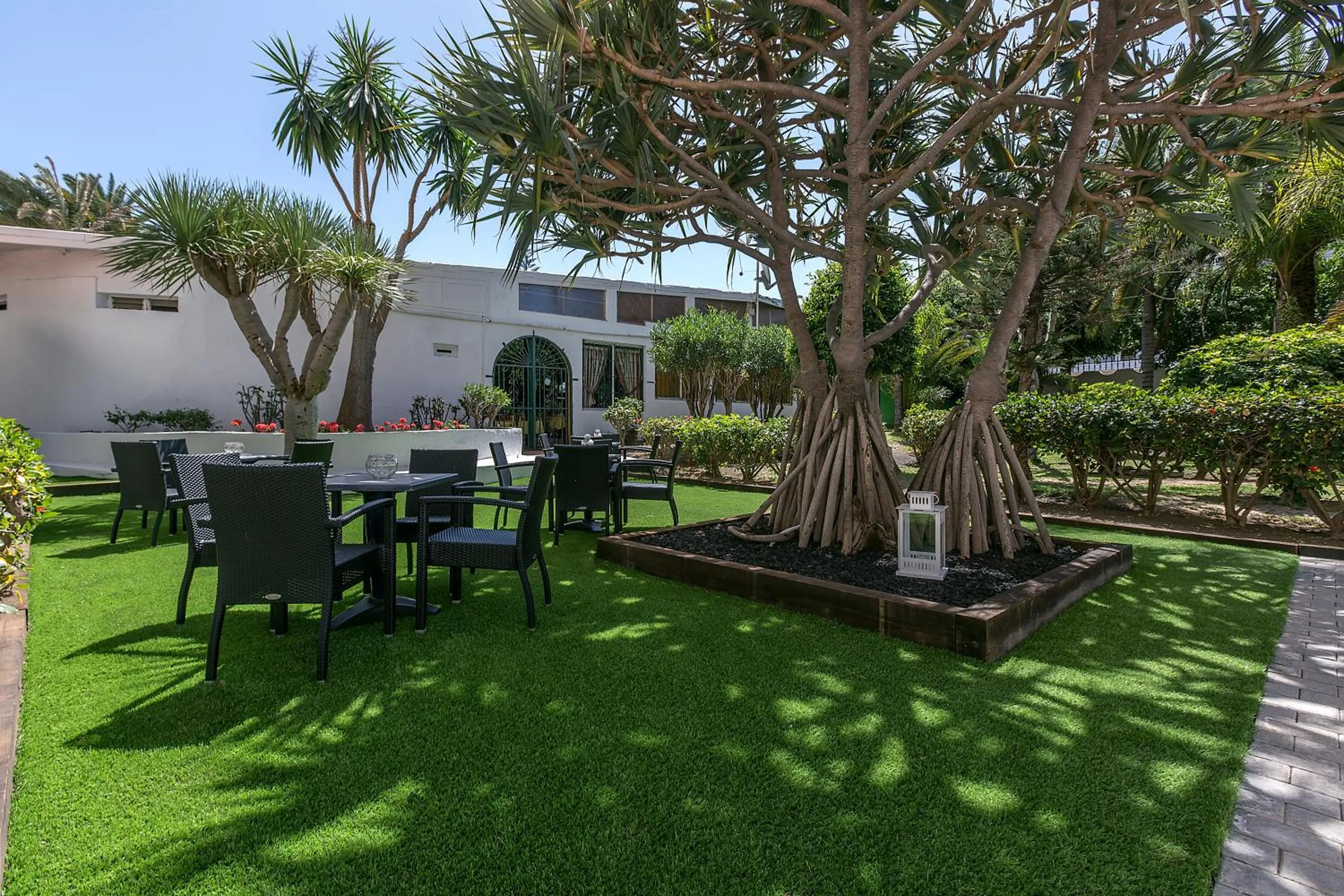 Garden in Rey Carlos