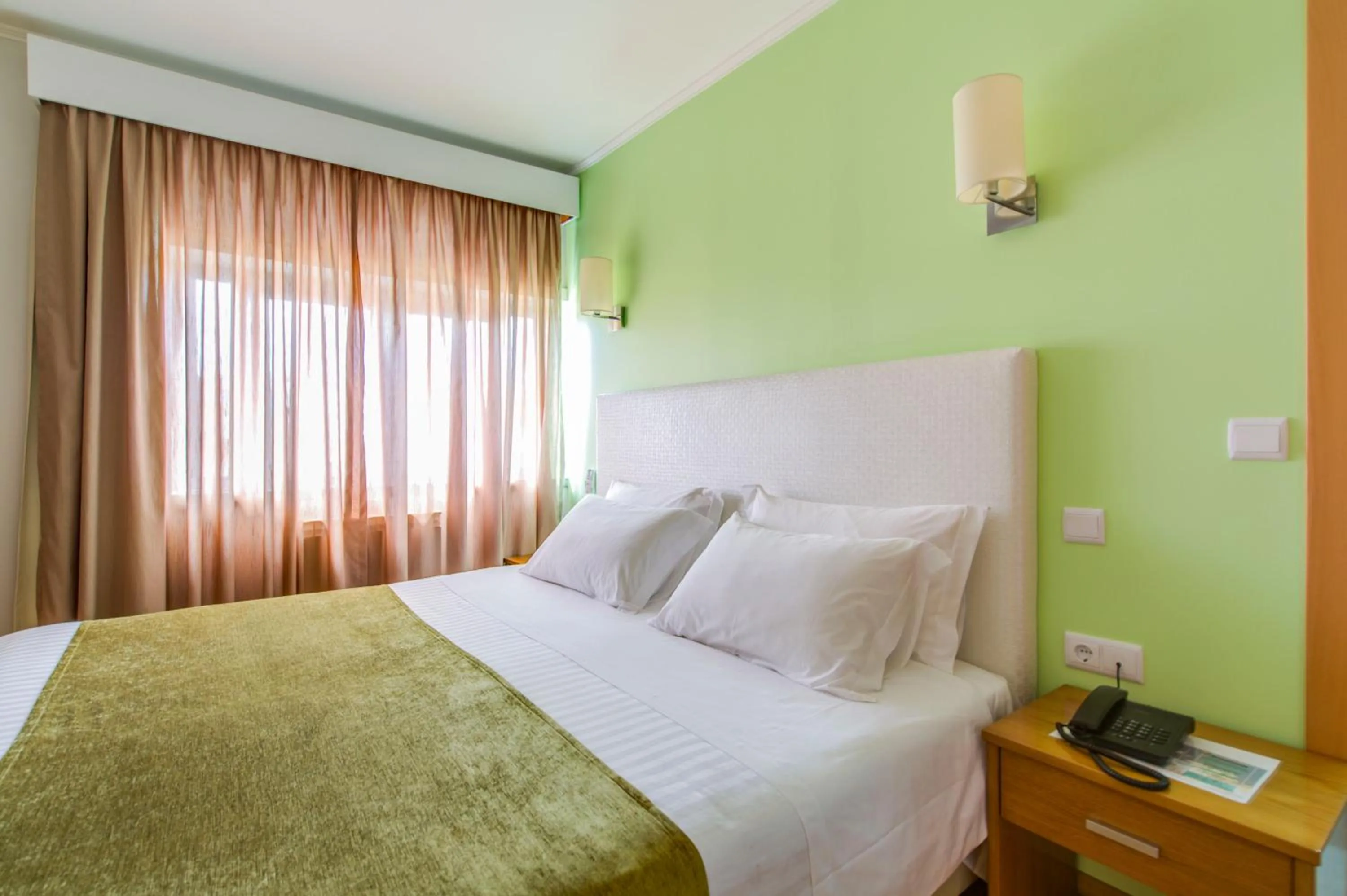 Bedroom, Bed in Hotel D. Dinis