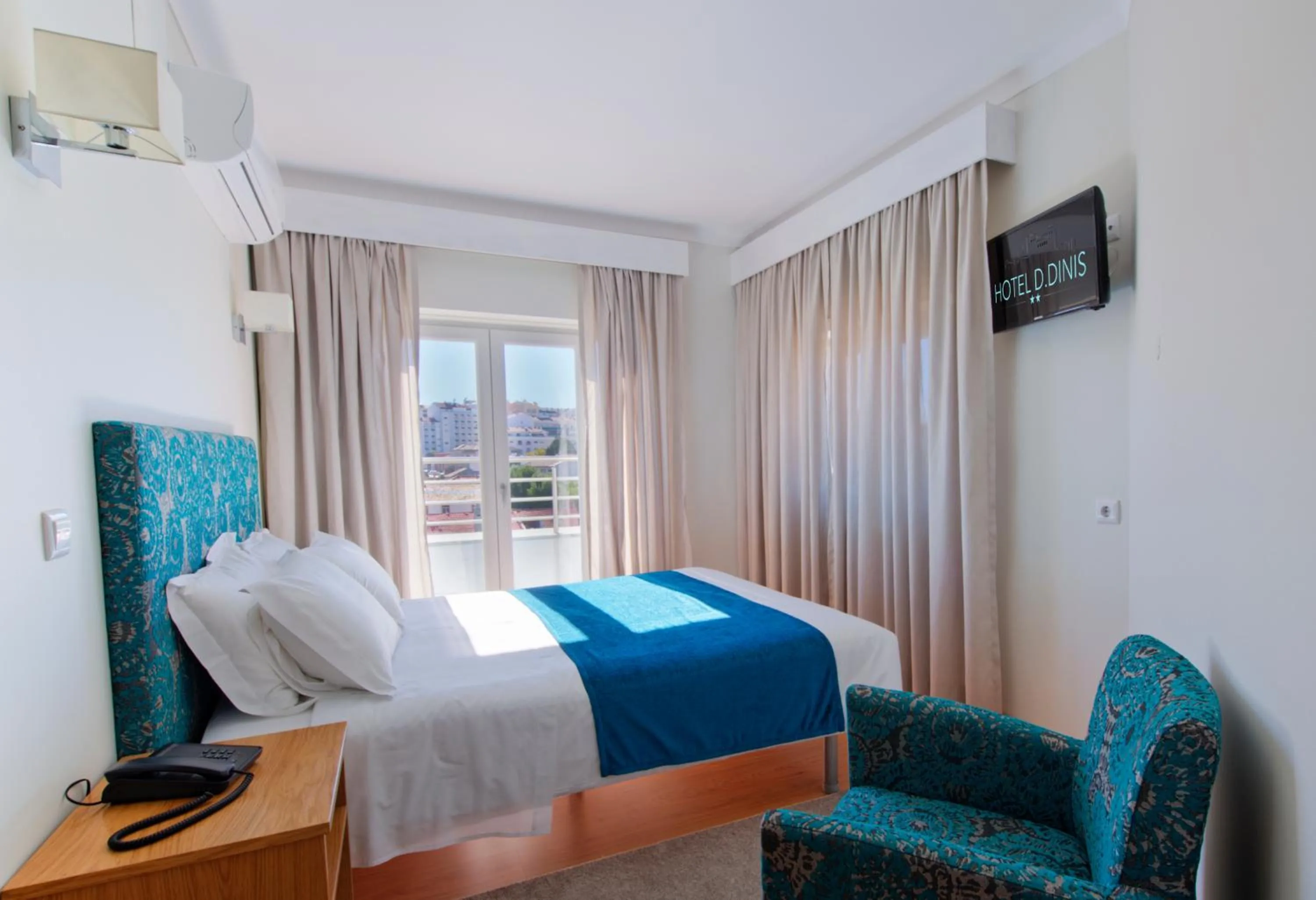 Photo of the whole room, Bed in Hotel D. Dinis