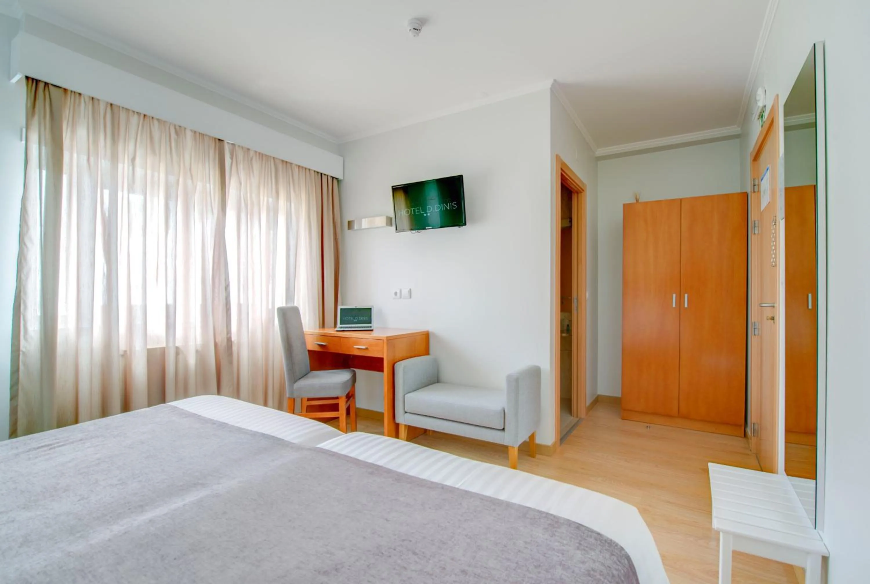 Bedroom, Bed in Hotel D. Dinis