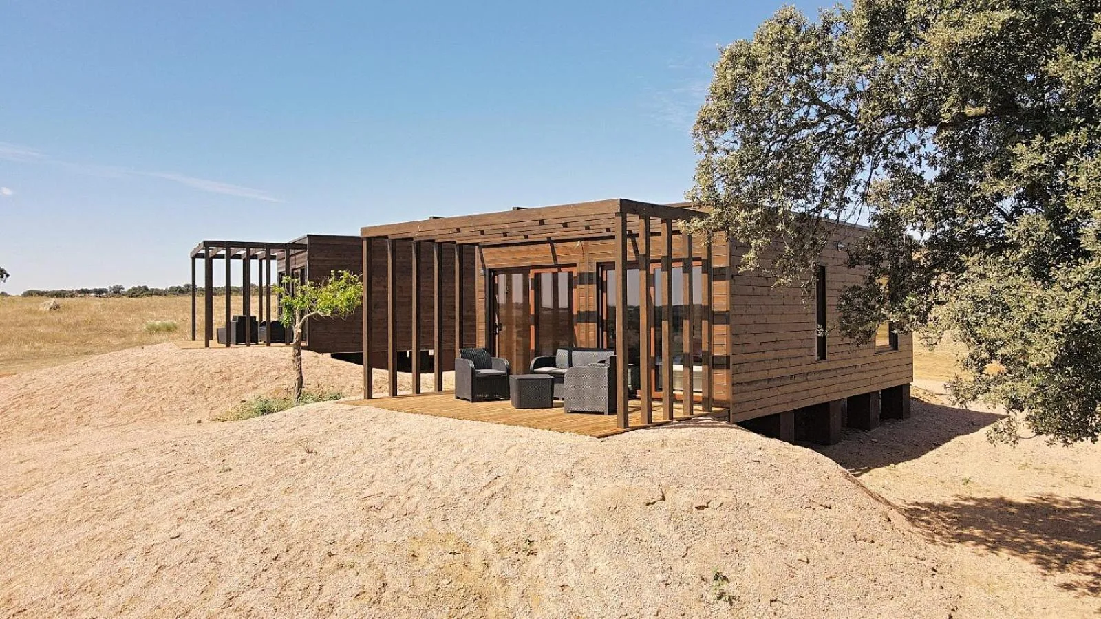 Property building in Monte dos Cordeiros