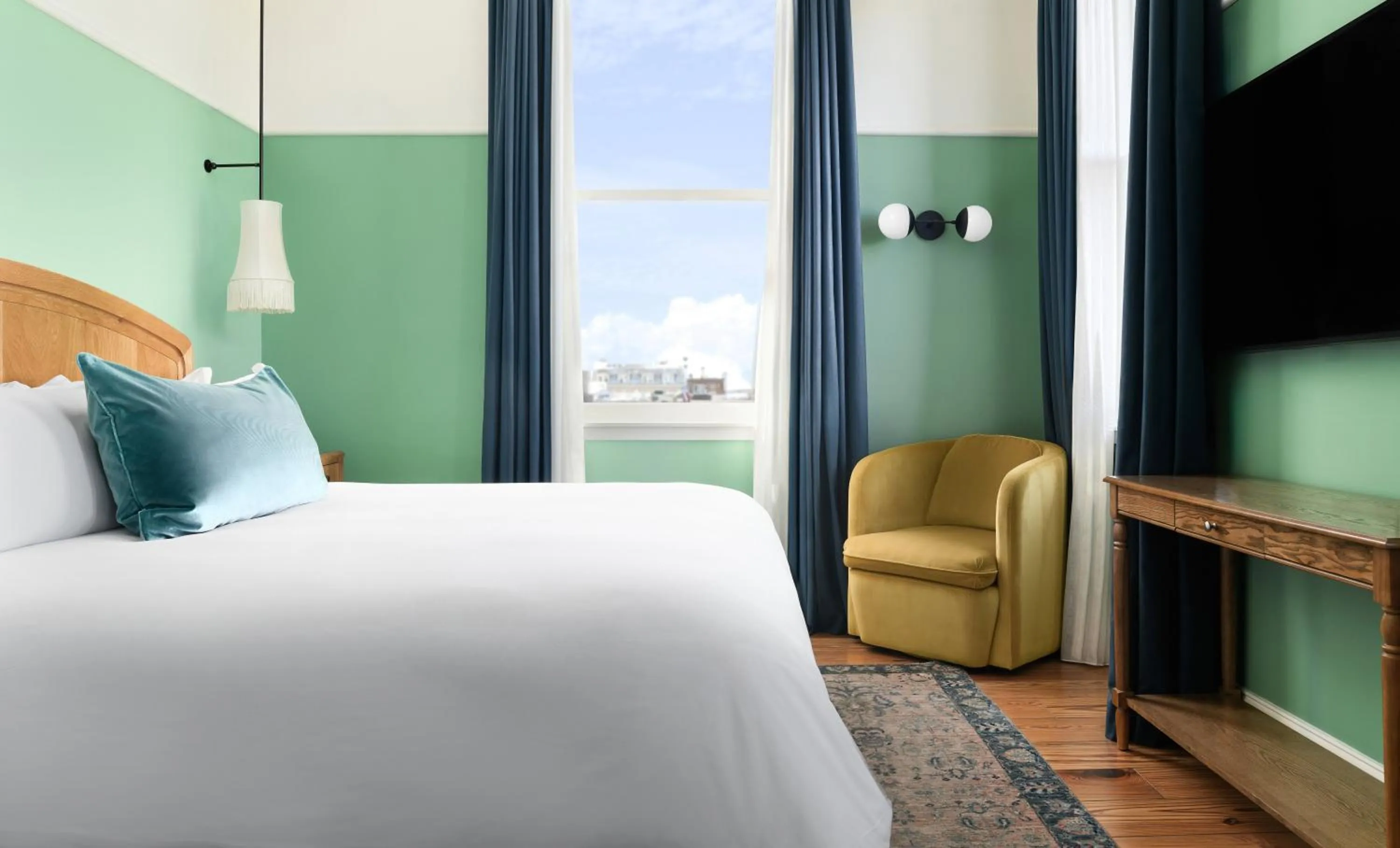 Bed in The Drayton Hotel Savannah, Curio Collection by Hilton