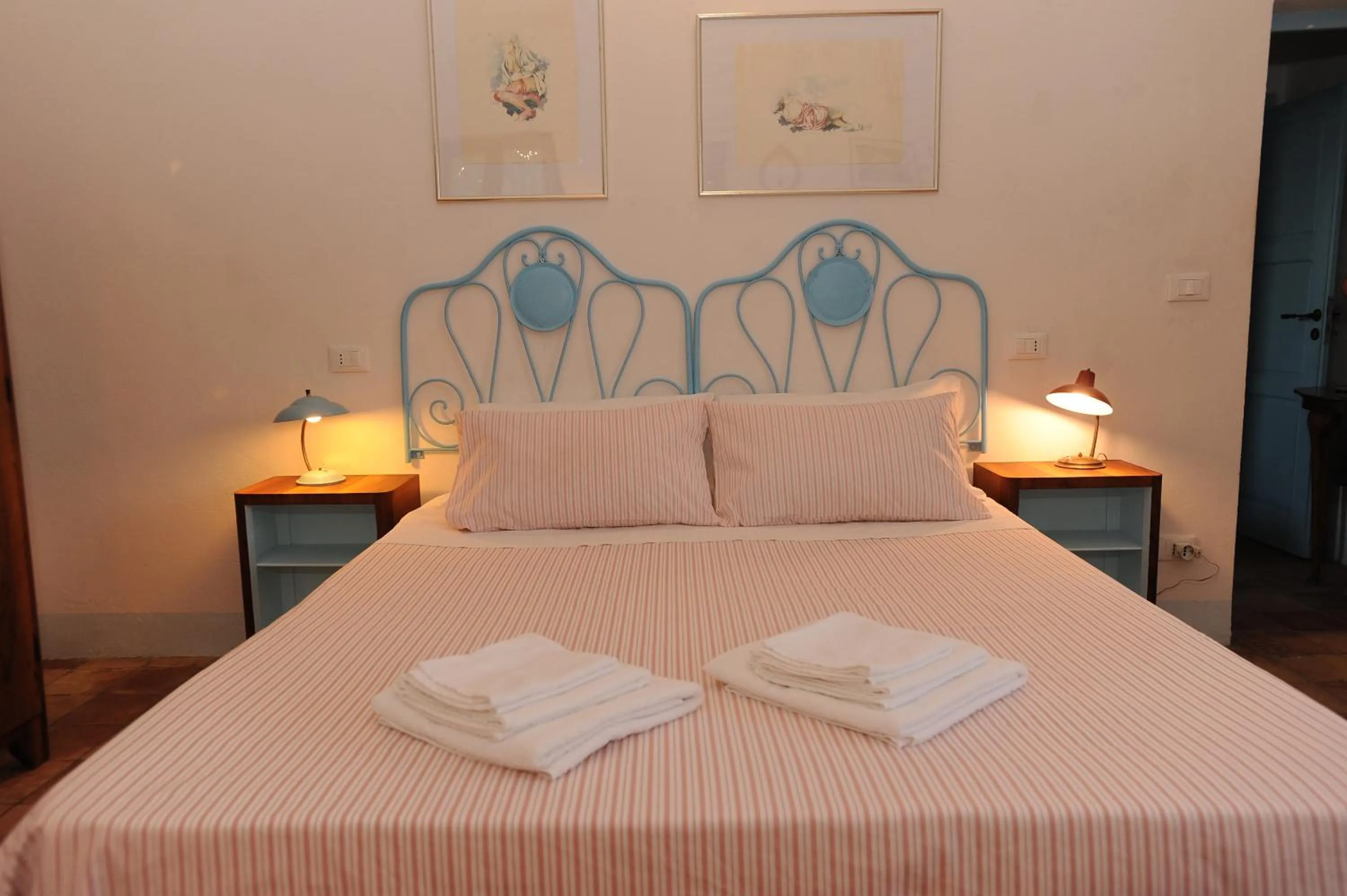 Bed in B&B Conca Del Pretore