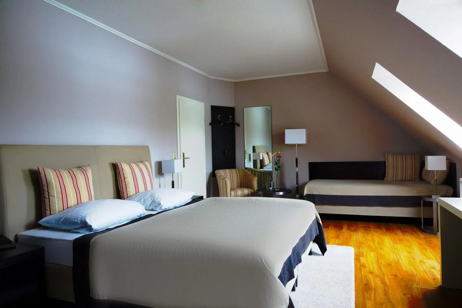Photo of the whole room, Bed in AUSZEIT Hotel