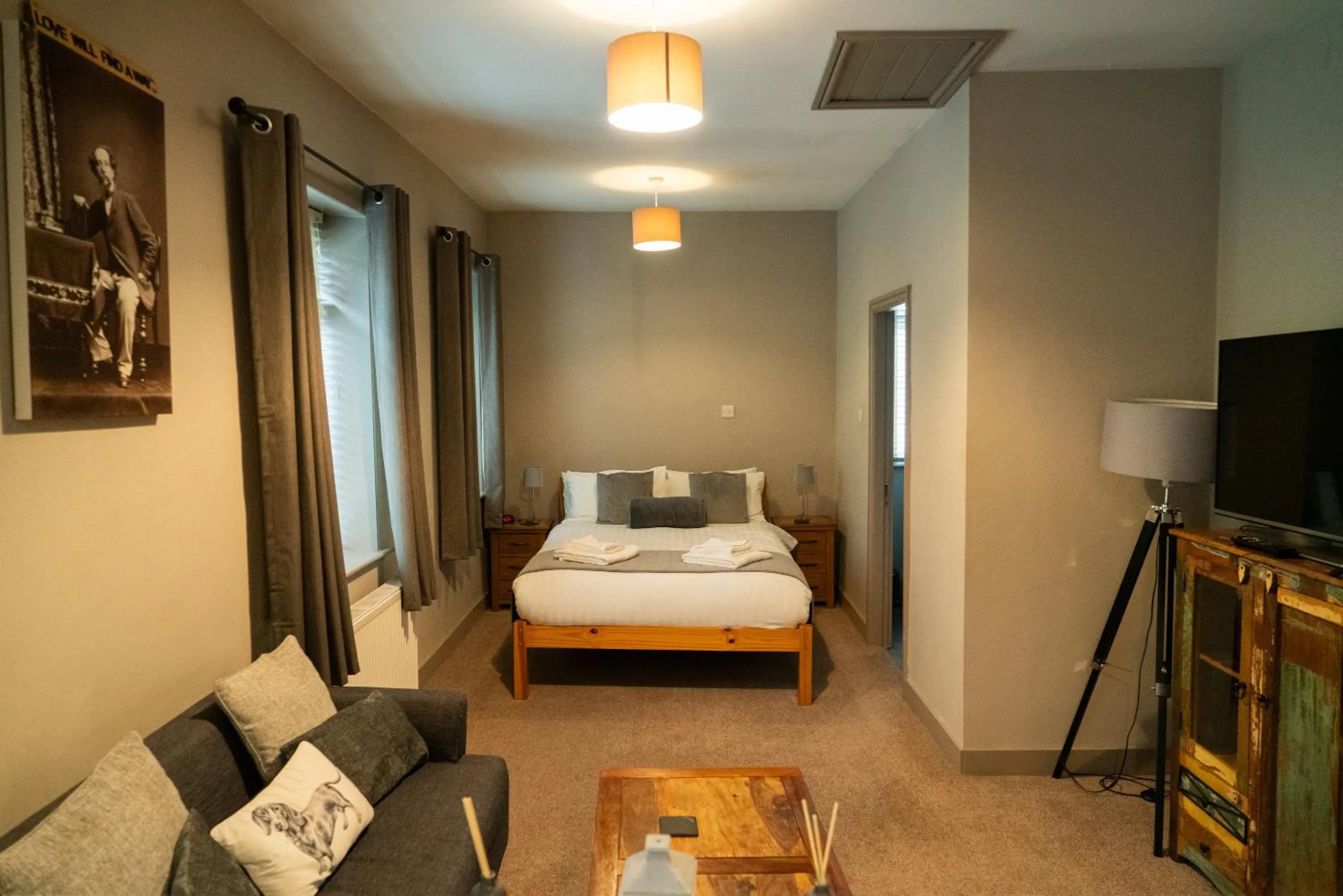 Bed in The Milestone