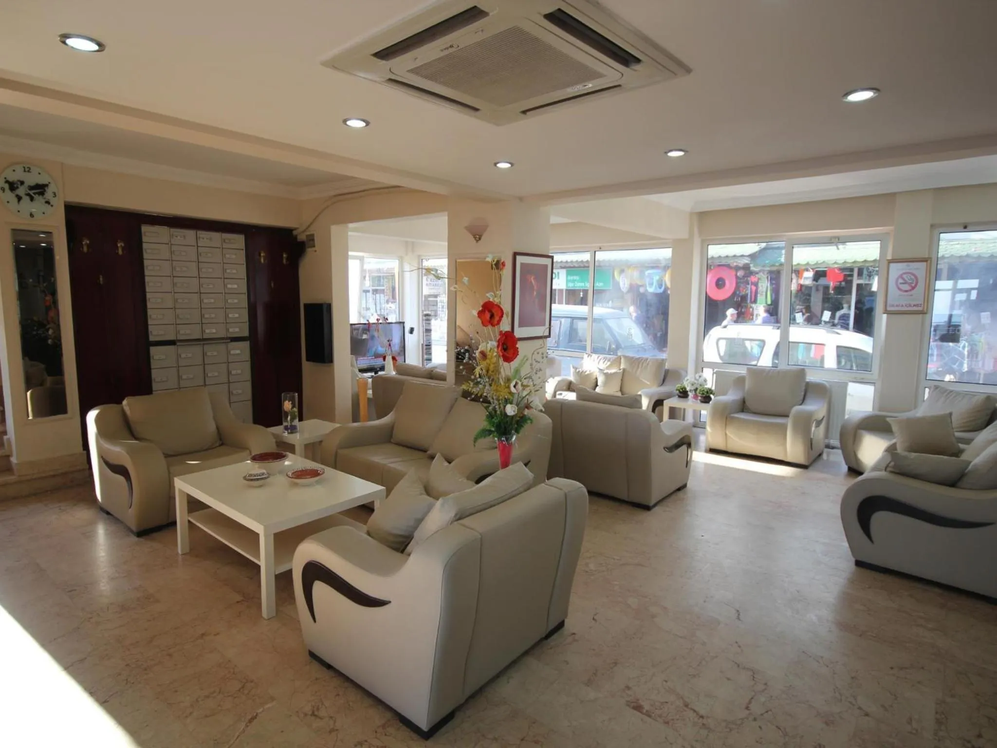 Lobby or reception in Ucem Hotel Golden Sea