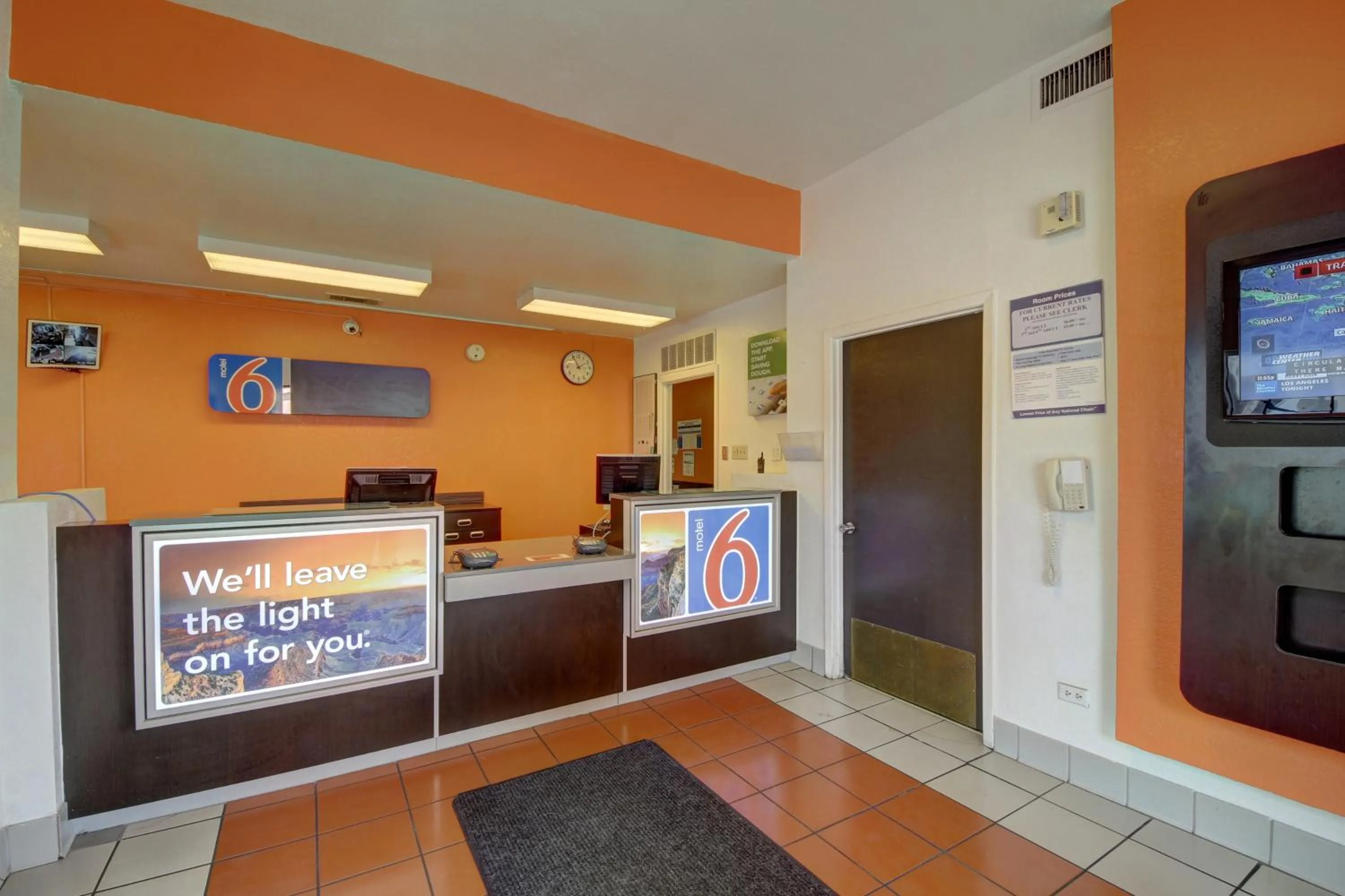 Lobby or reception in Motel 6-San Antonio, TX - Downtown - Market Square