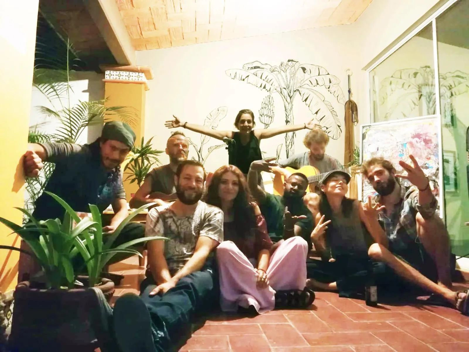 People in Los Nardos Hostel -pet friendly-