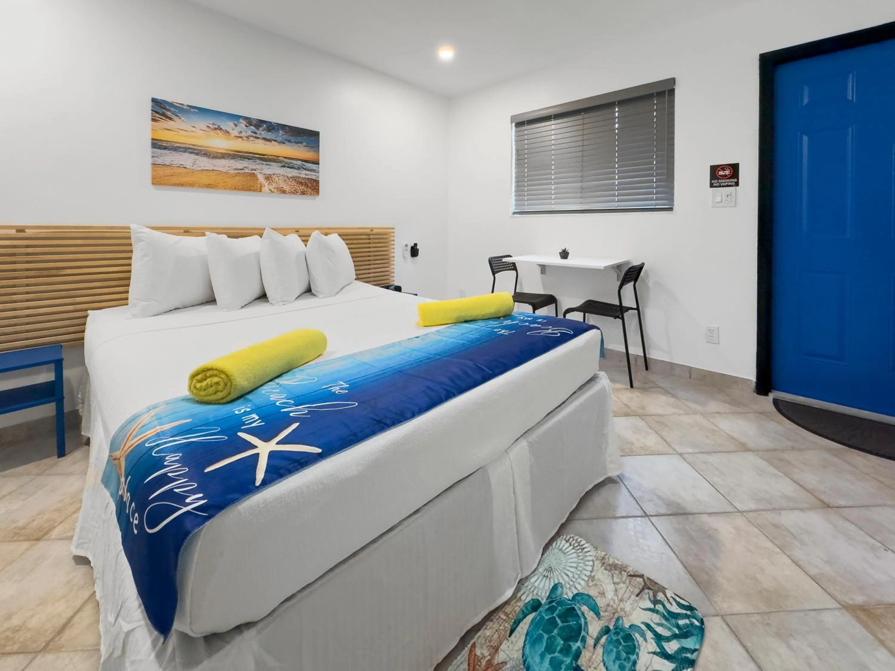 Bed in Hollywood Sunrise