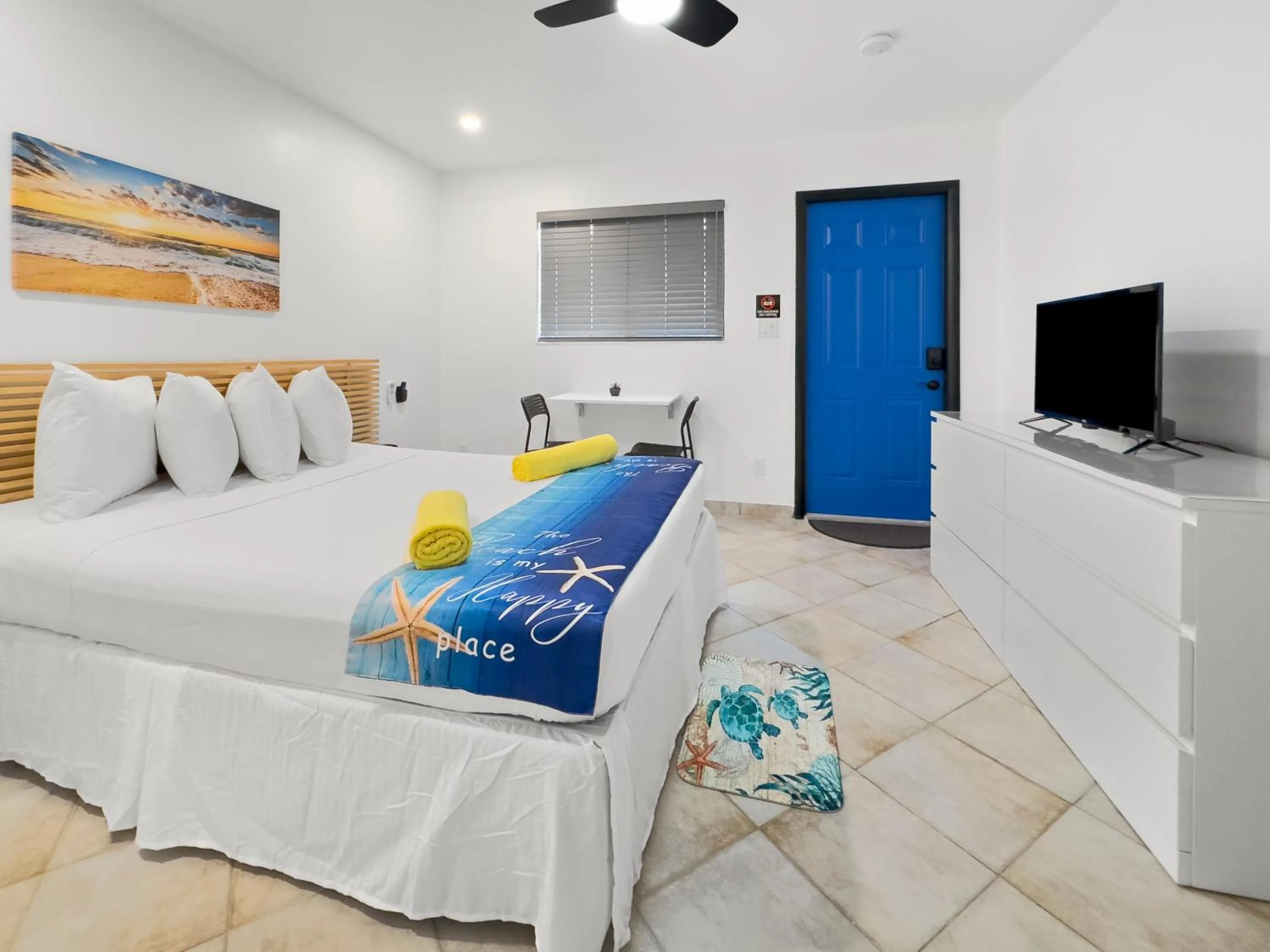 Bed in Hollywood Sunrise