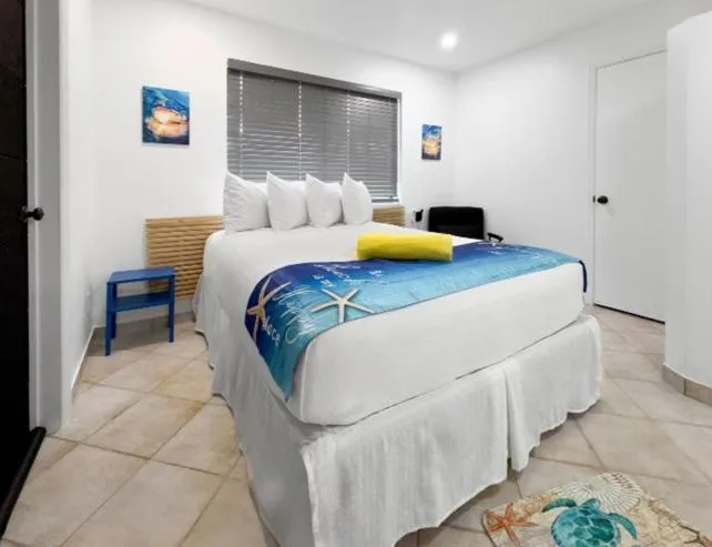 Bed in Hollywood Sunrise