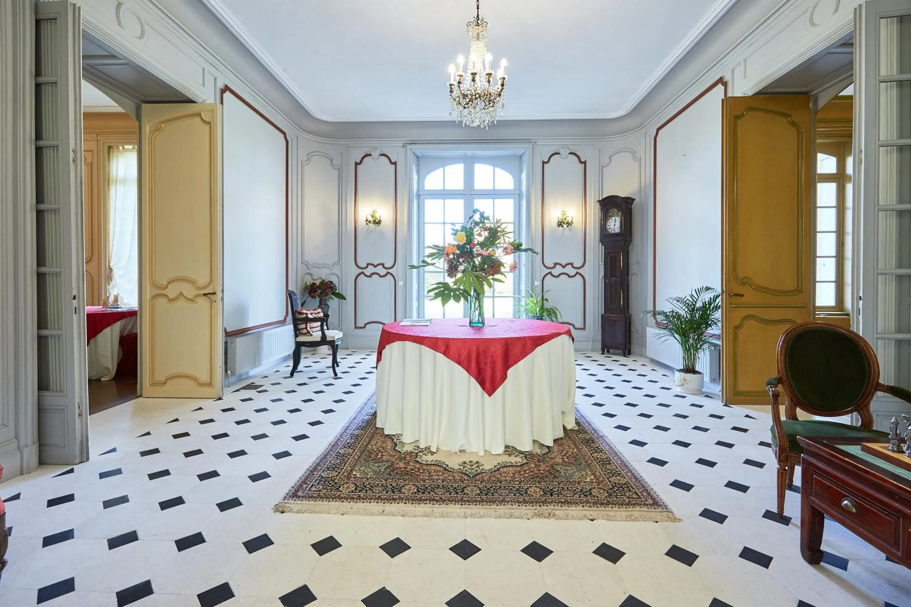 Lobby or reception in Chateau des Monts