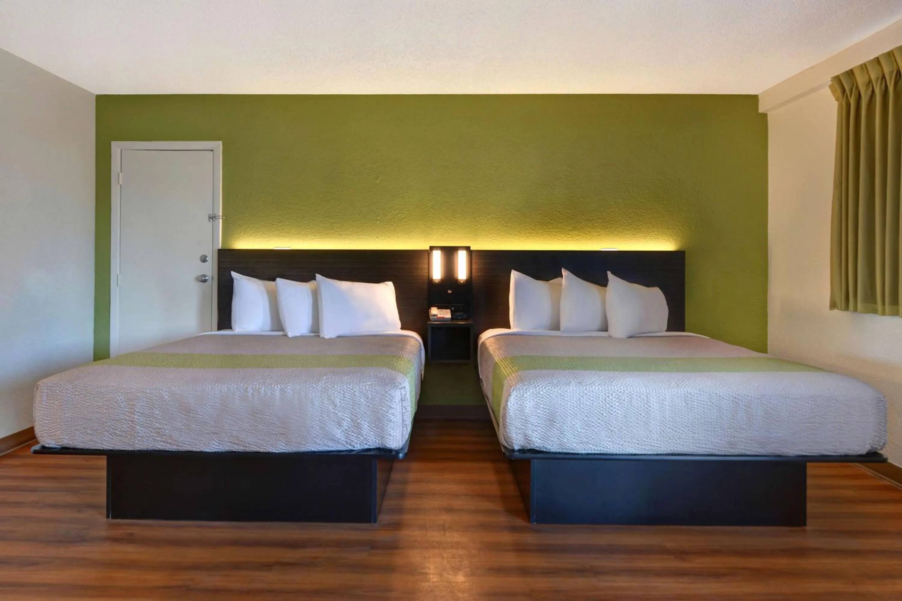 Bedroom, Bed in Motel 6-Cocoa Beach, FL