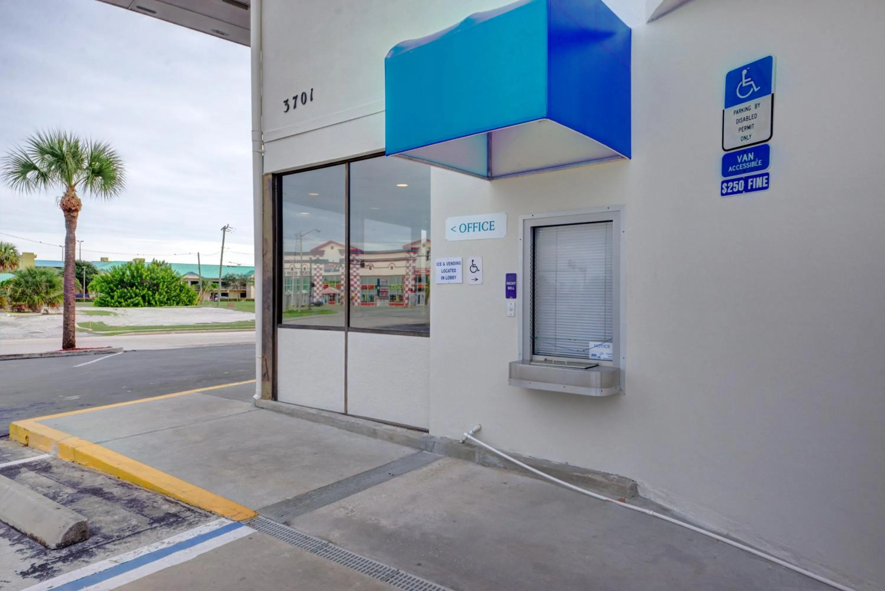 Facade/entrance in Motel 6-Cocoa Beach, FL