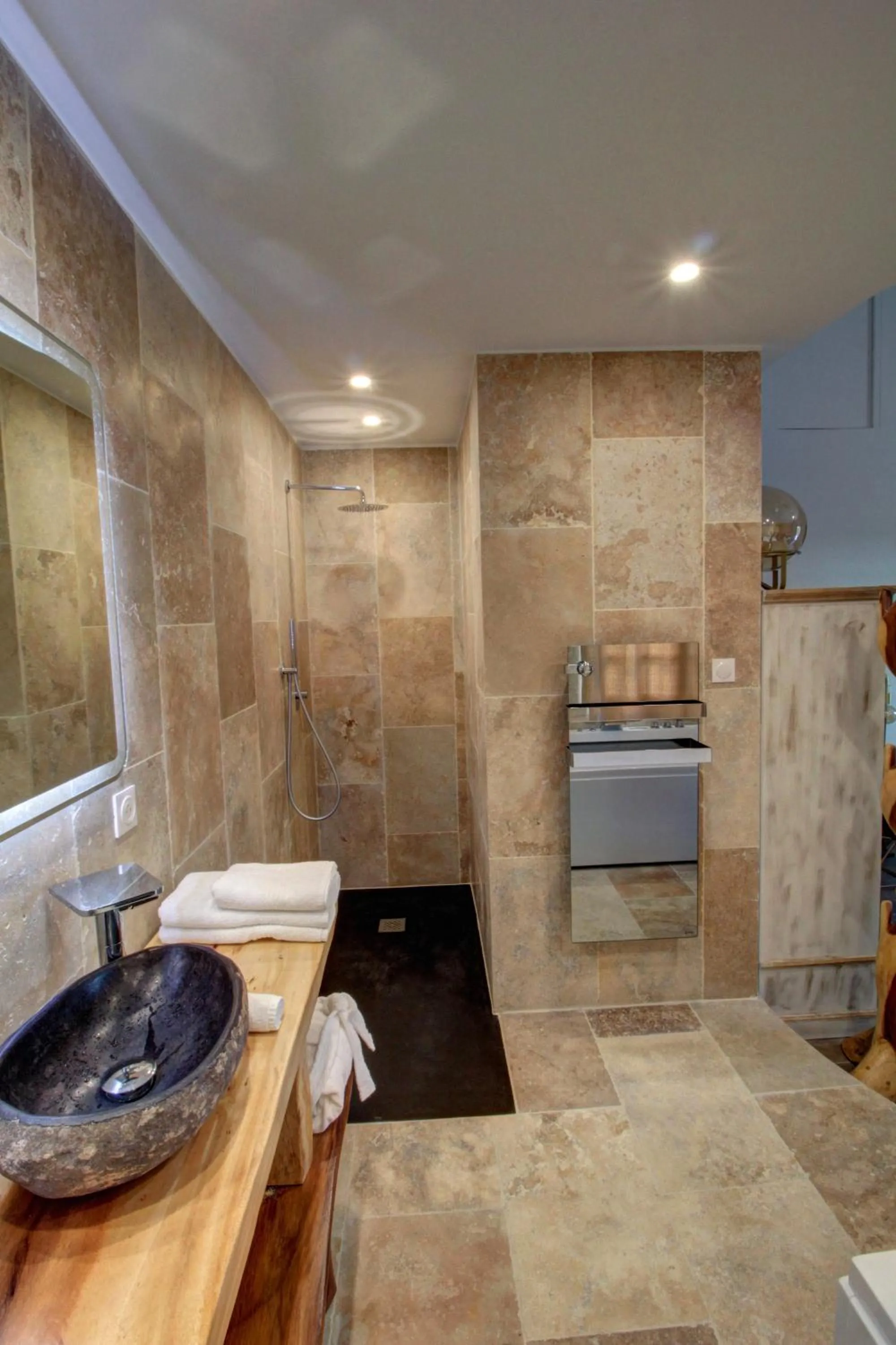 Bathroom in La Demeure de l'Arche