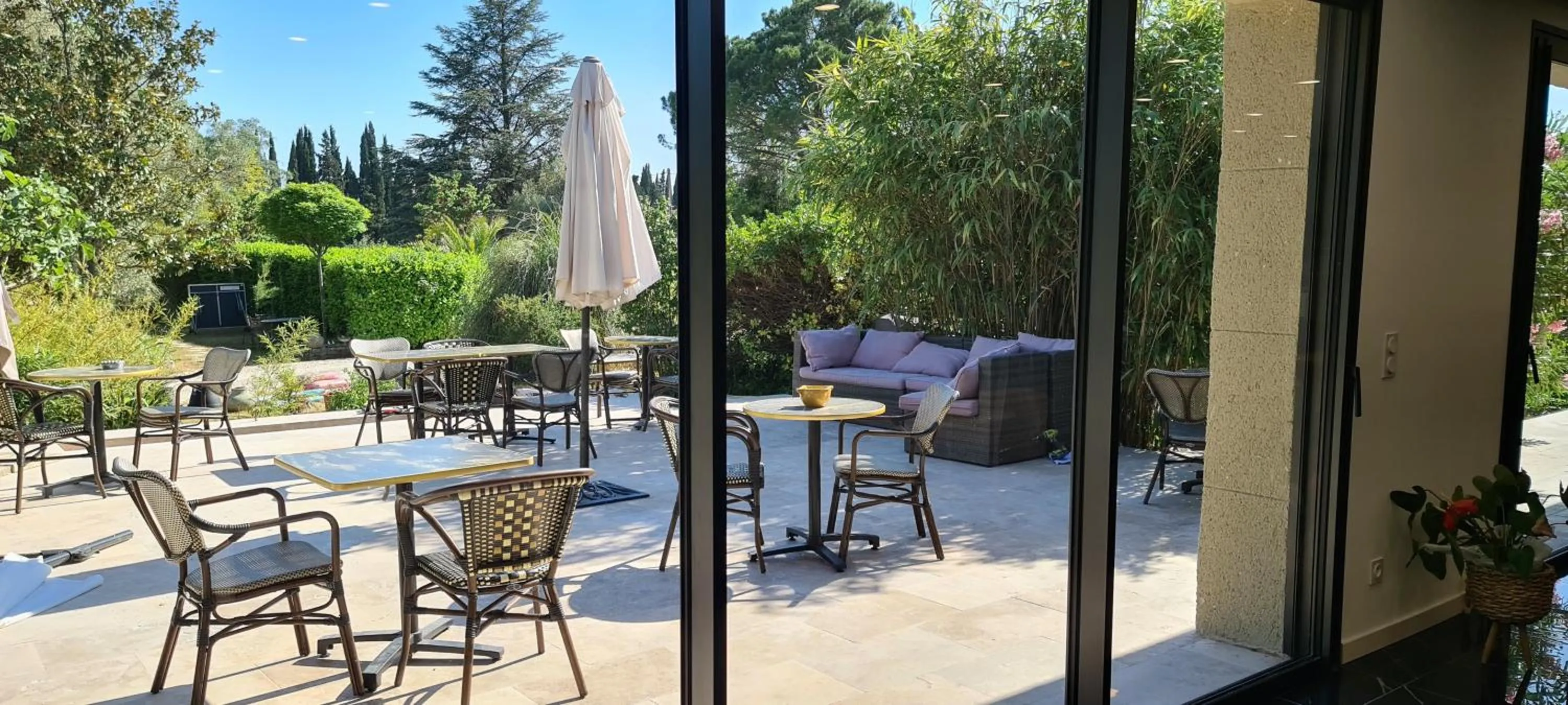 Patio in La Demeure de l'Arche