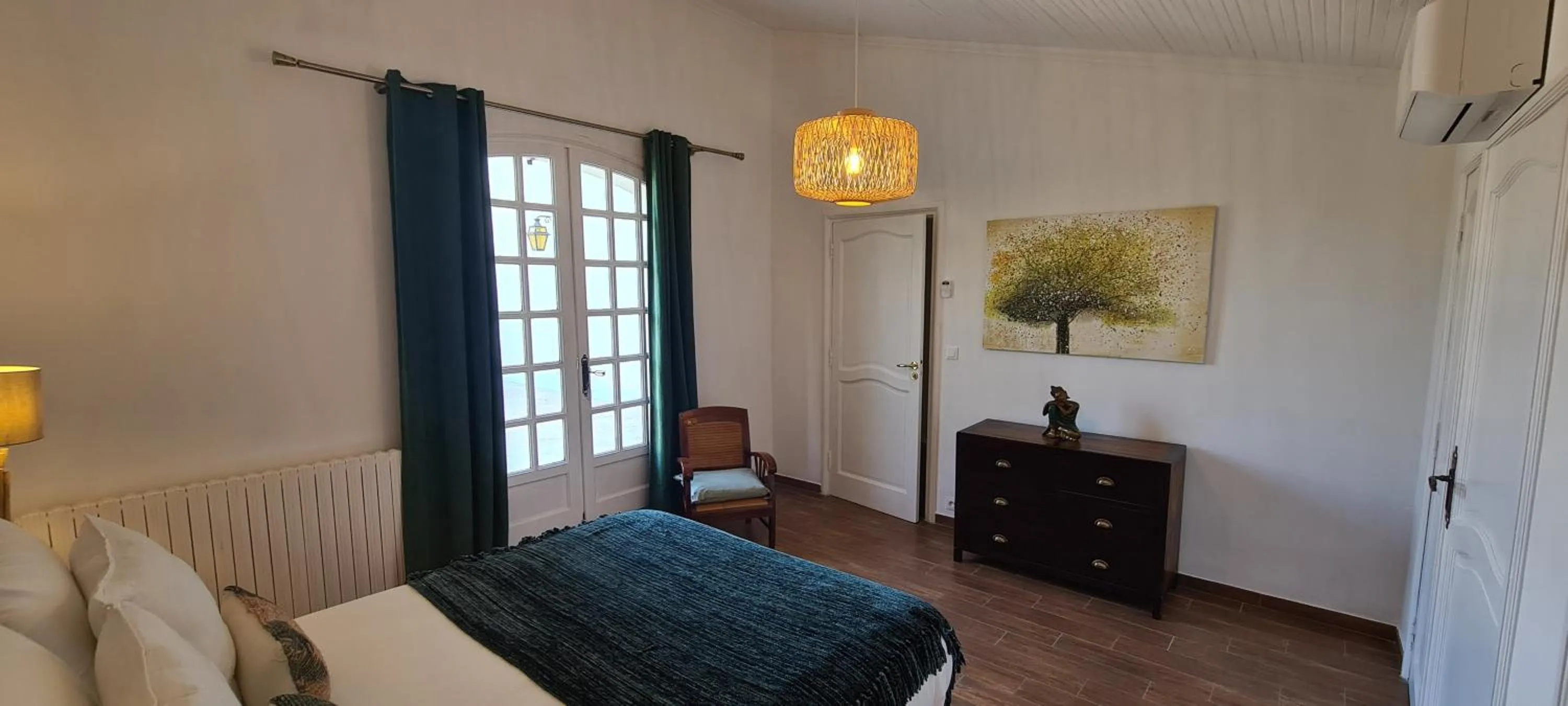 Bedroom in La Demeure de l'Arche