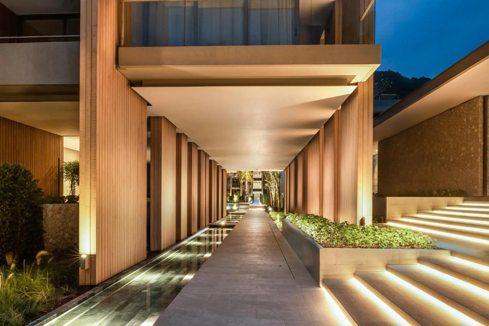 Night in Twinpalms MontAzure Phuket