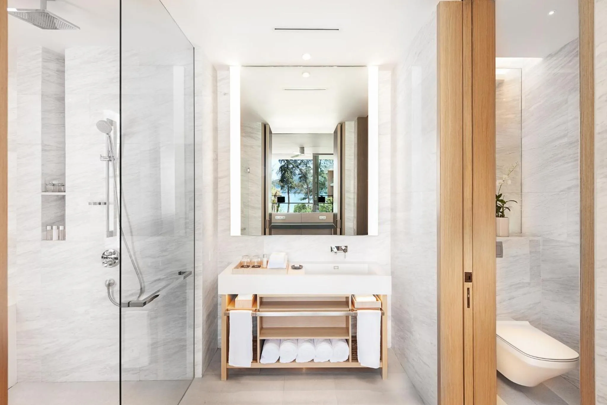 Toilet in Twinpalms MontAzure Phuket