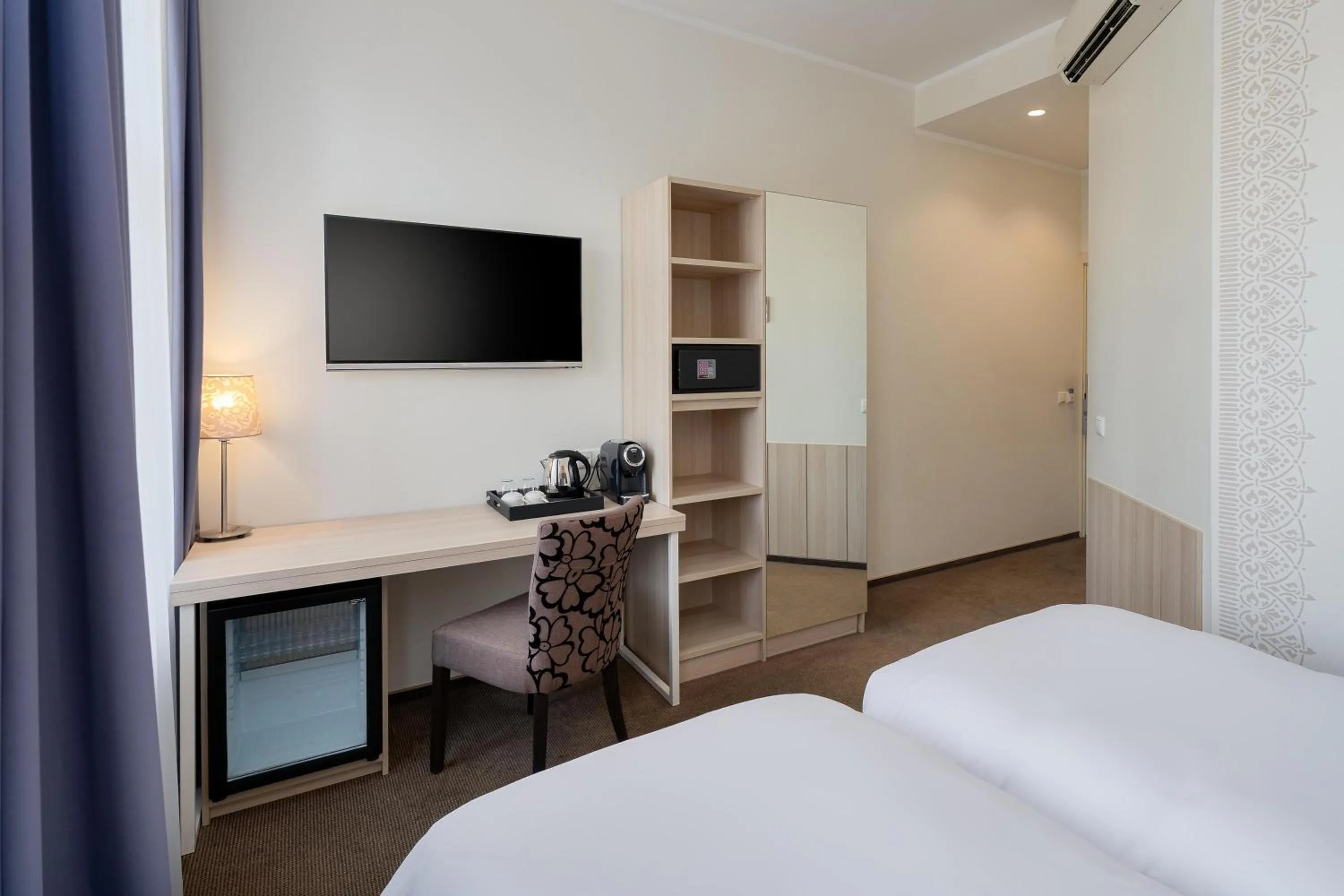 TV and multimedia, Bed in Radisson Hotel Old Town Riga