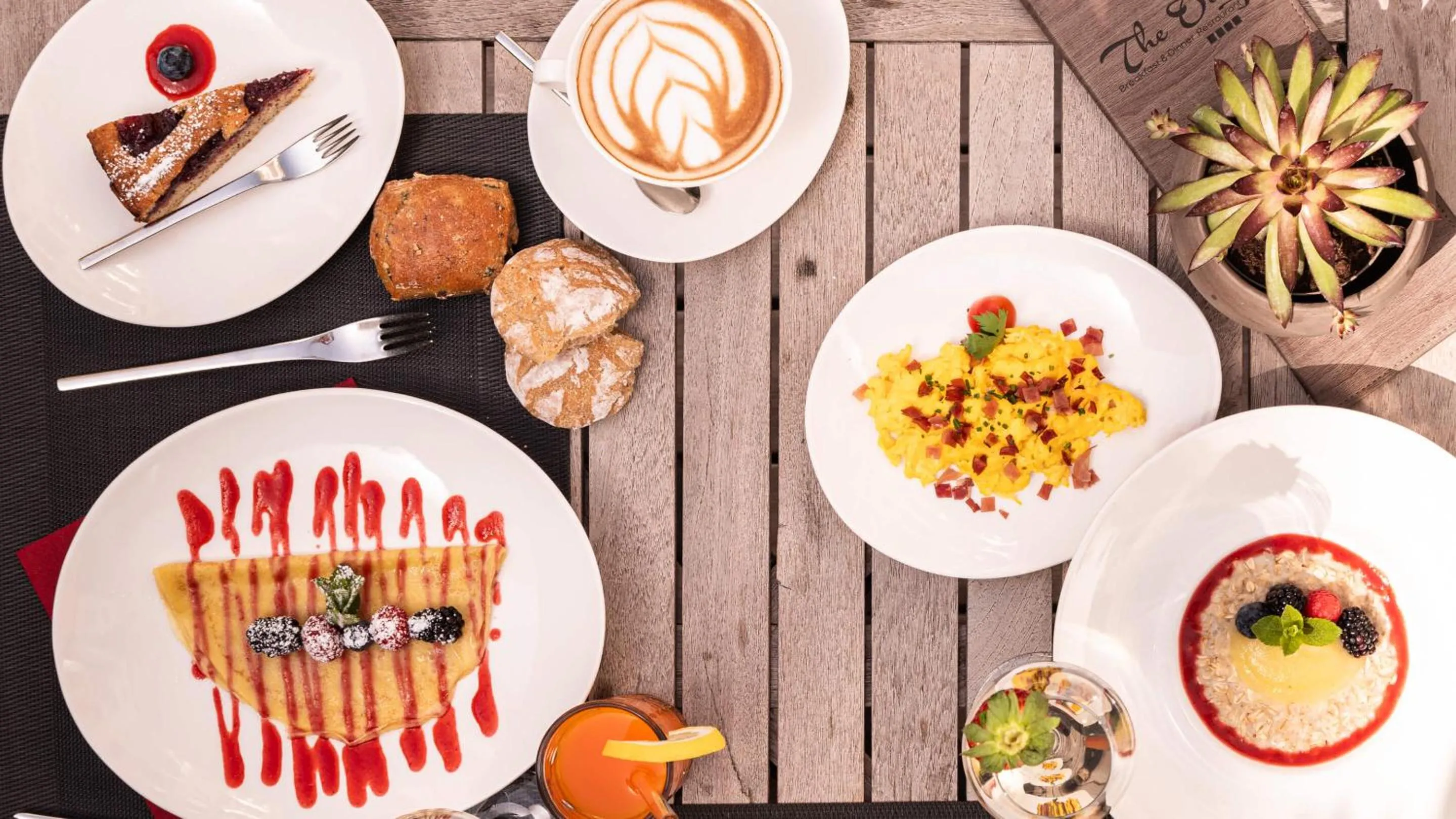 Restaurant/places to eat in City Hotel Merano