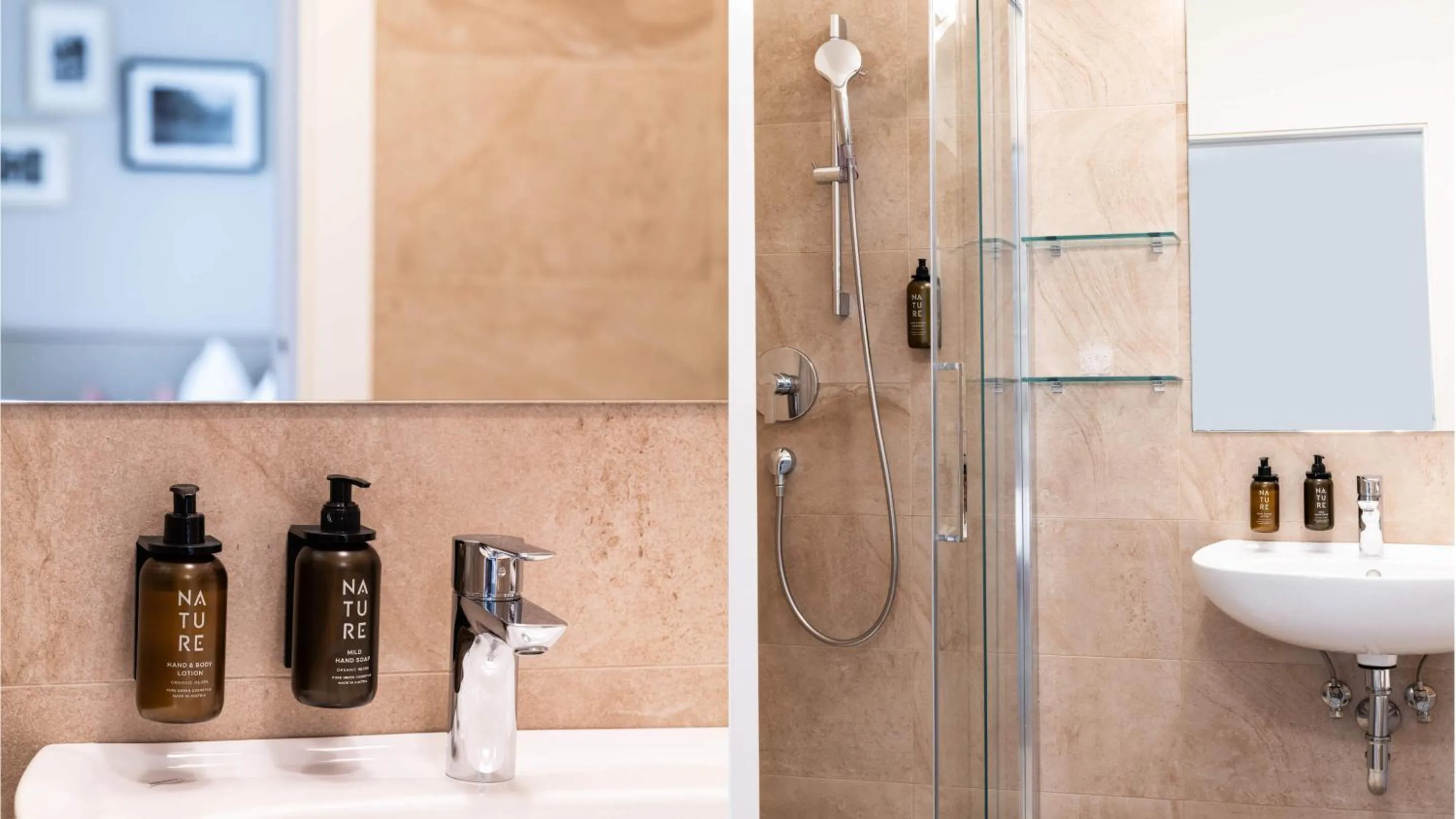 Shower in City Hotel Merano