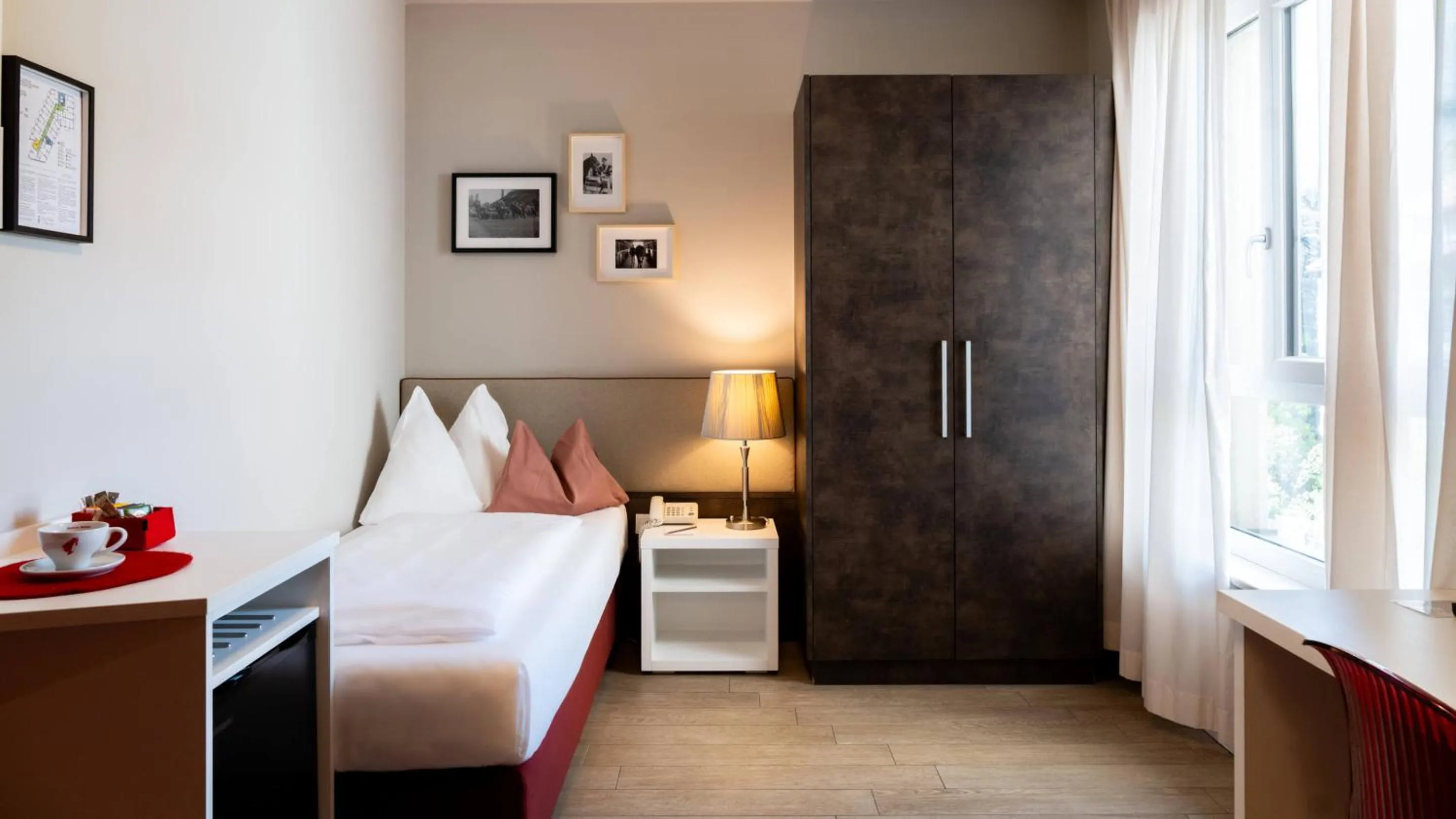 Bed in City Hotel Merano