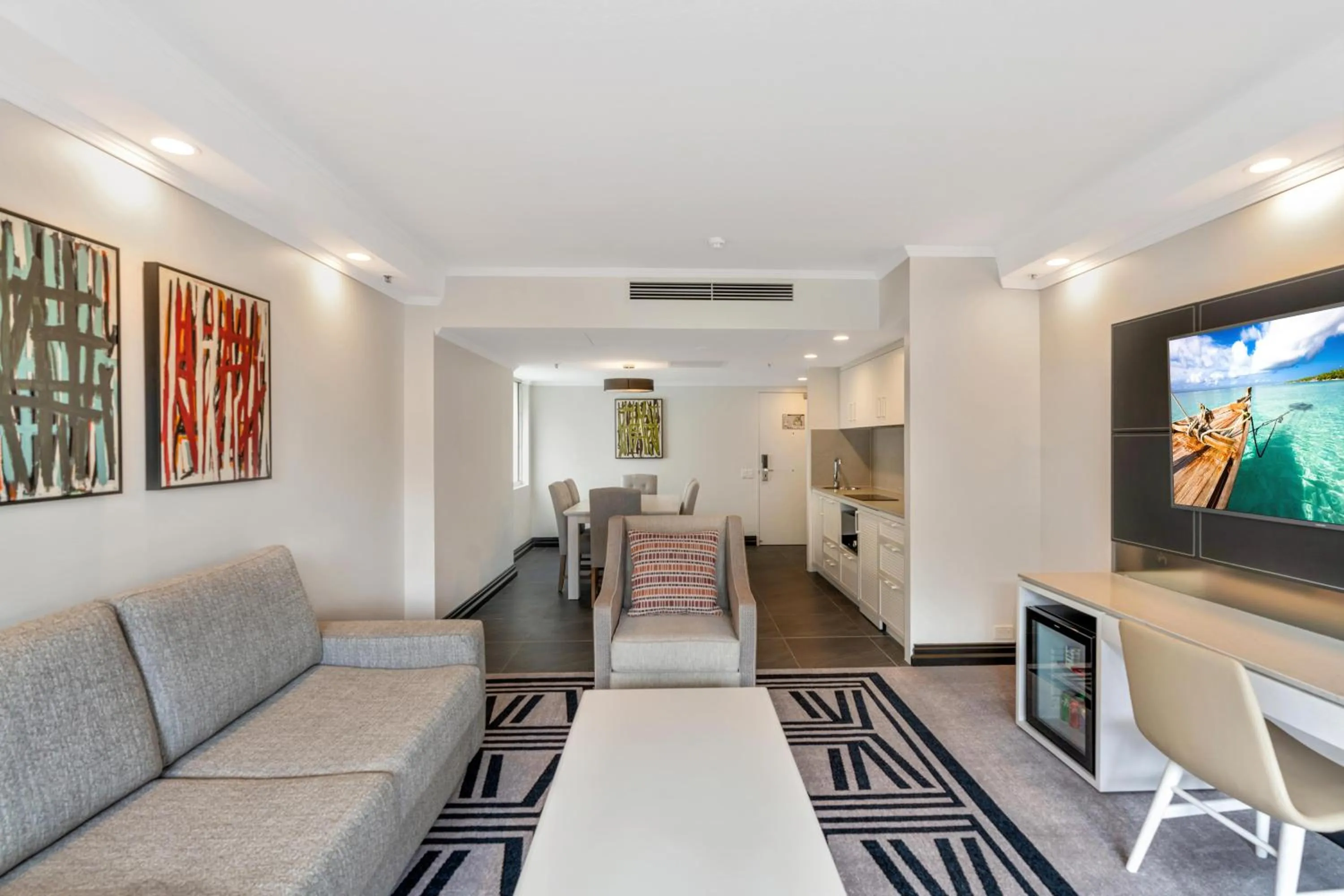 TV and multimedia in Pullman Cairns International