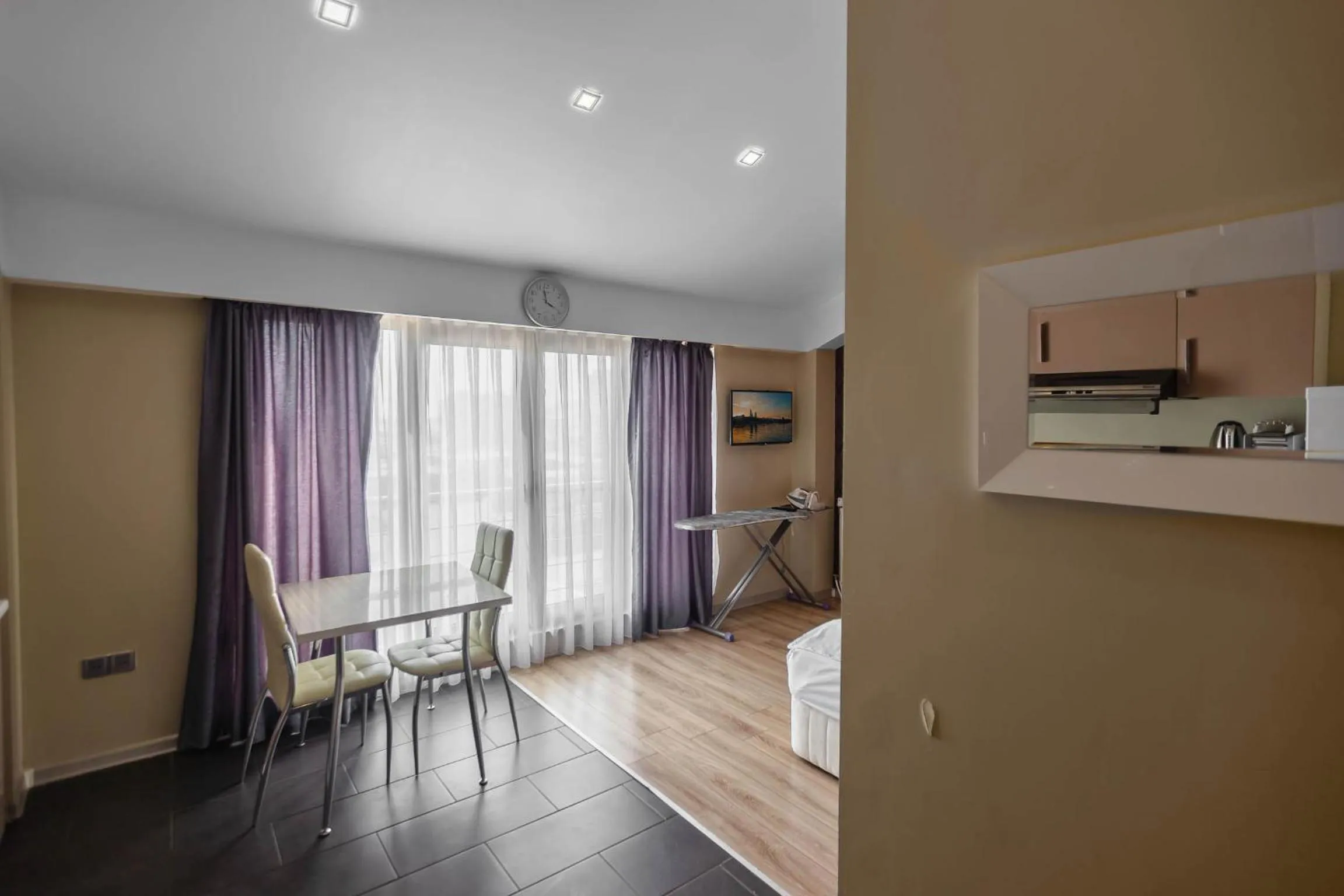 Dining area in Diplomat Suites Hotel