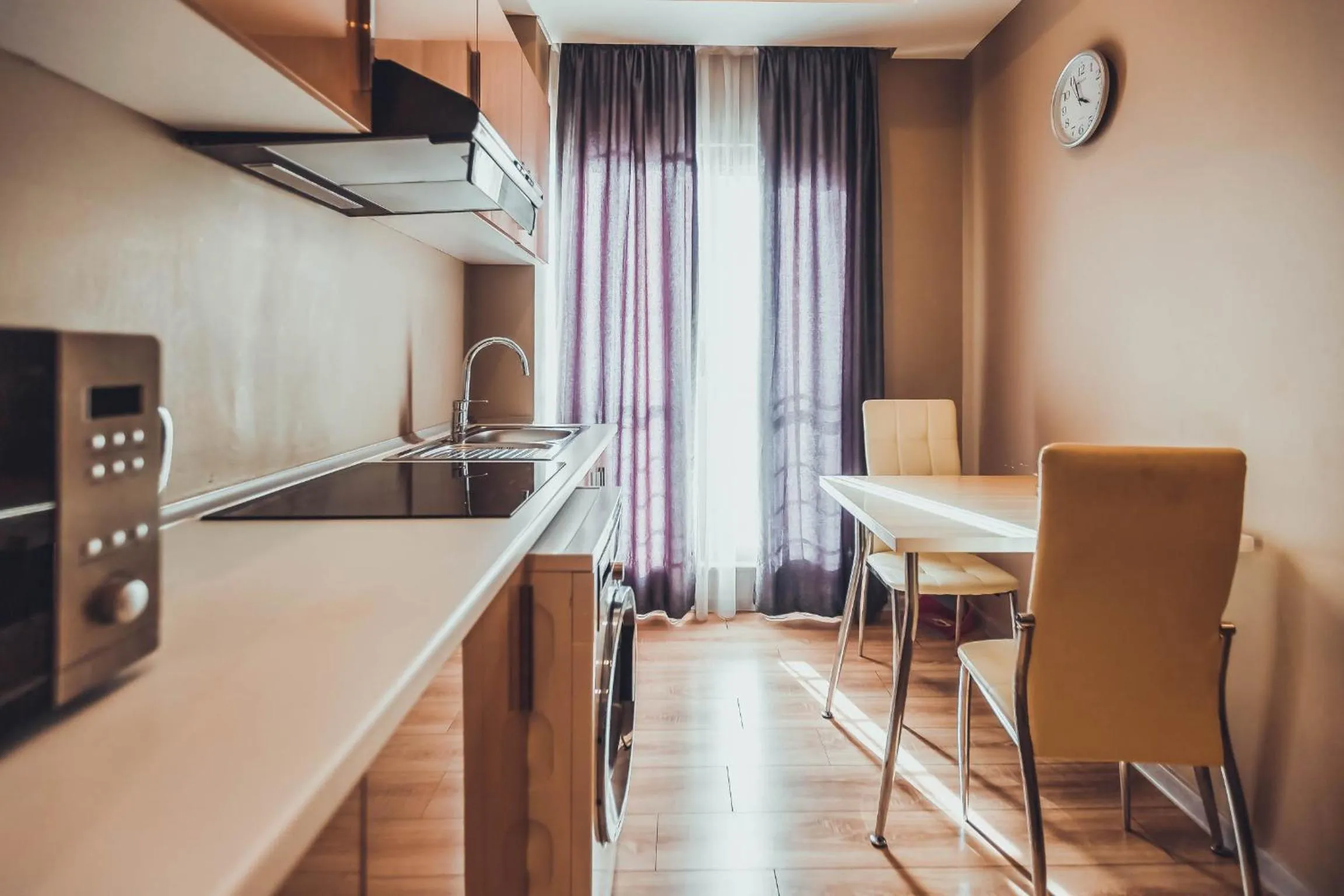 Kitchen or kitchenette in Diplomat Suites Hotel