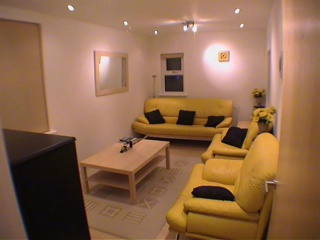 Living room in Earle House Serviced Apartments