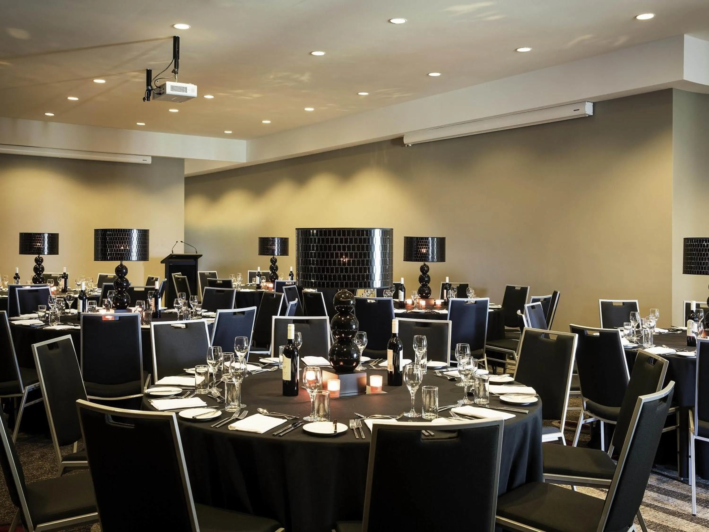 Meeting/conference room in Mercure Melbourne Albert Park
