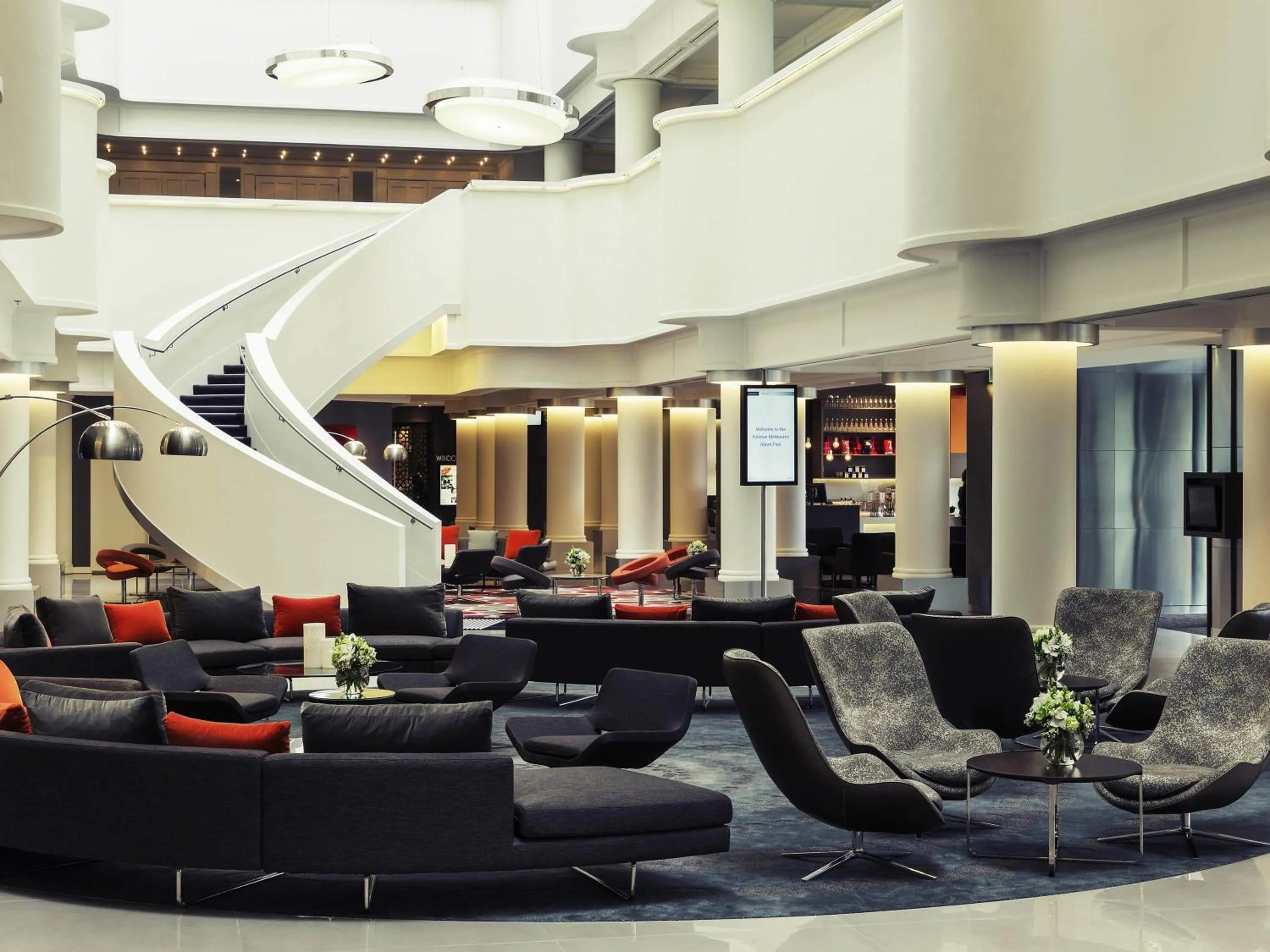 Property building in Mercure Melbourne Albert Park