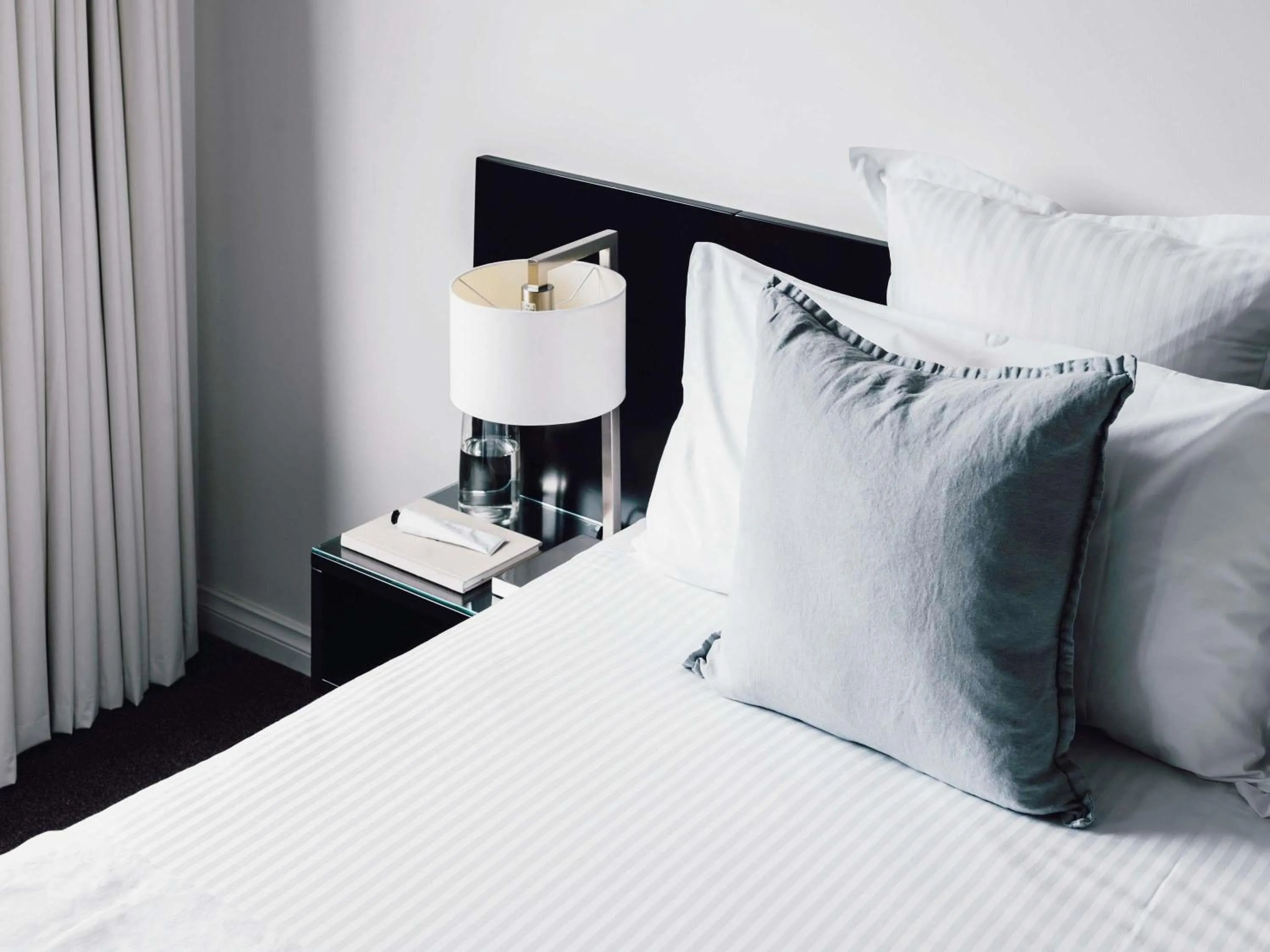 Bedroom, Bed in Quay West Suites Melbourne