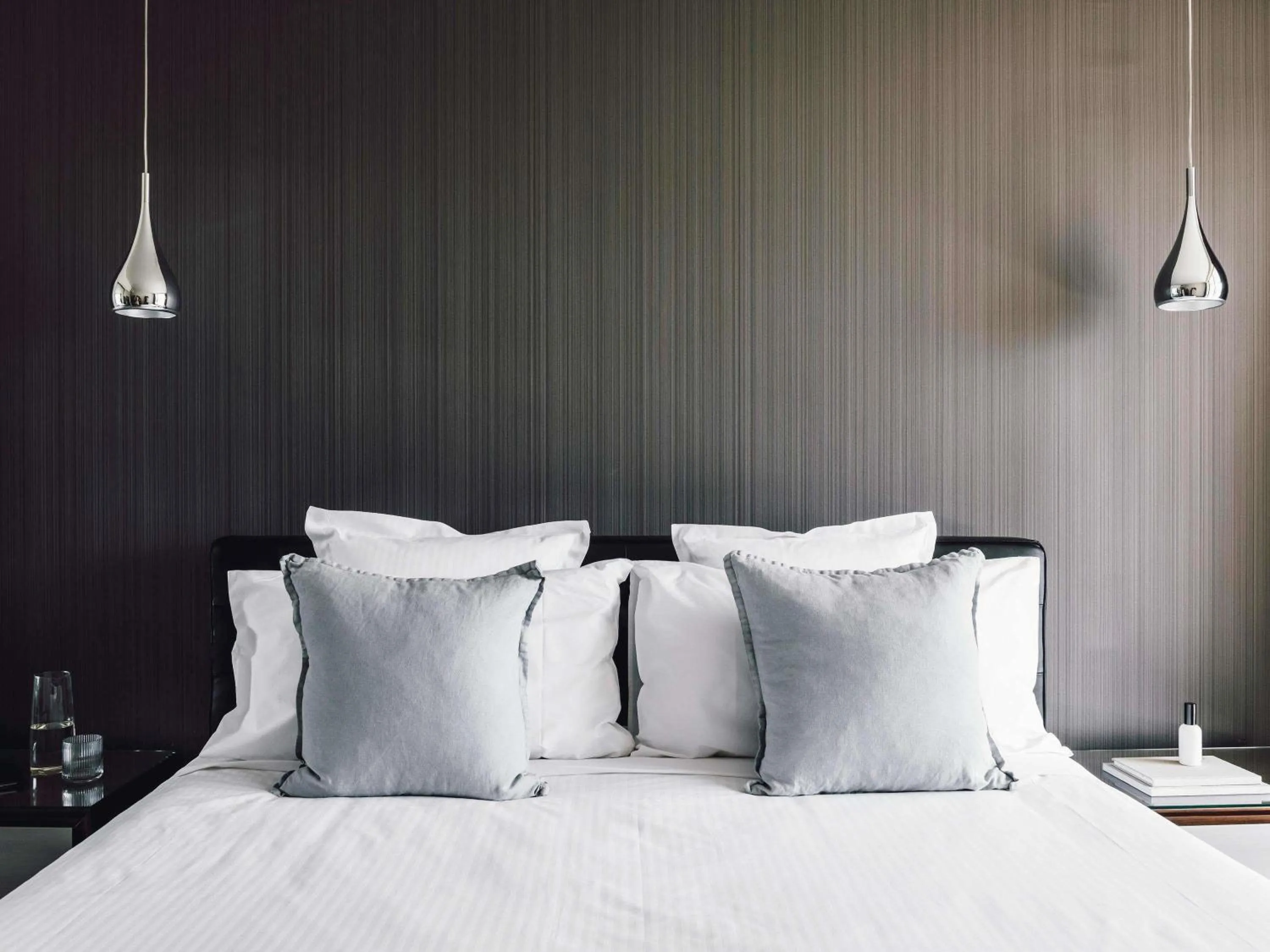 Bedroom, Bed in Quay West Suites Melbourne