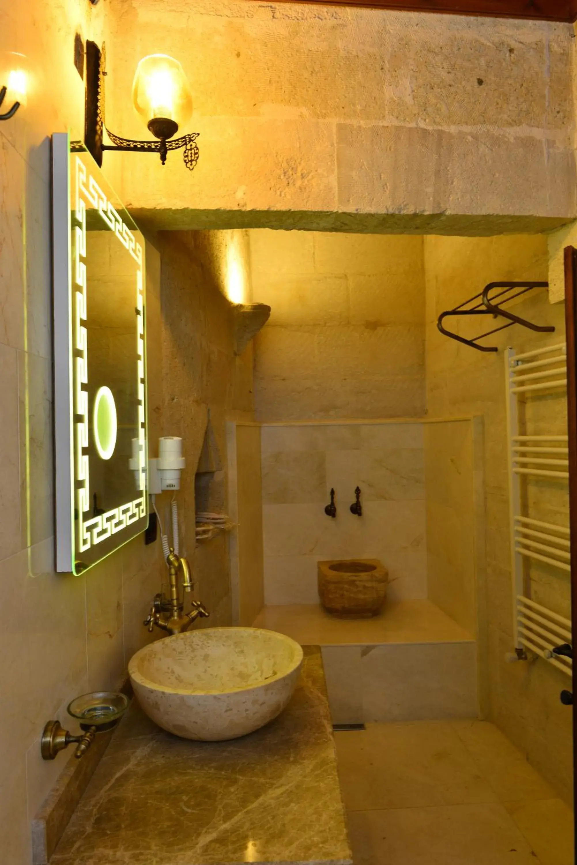 Deluxe Double Room in Caftan Cave Suites Deluxe Double Room in Caftan Cave Suites