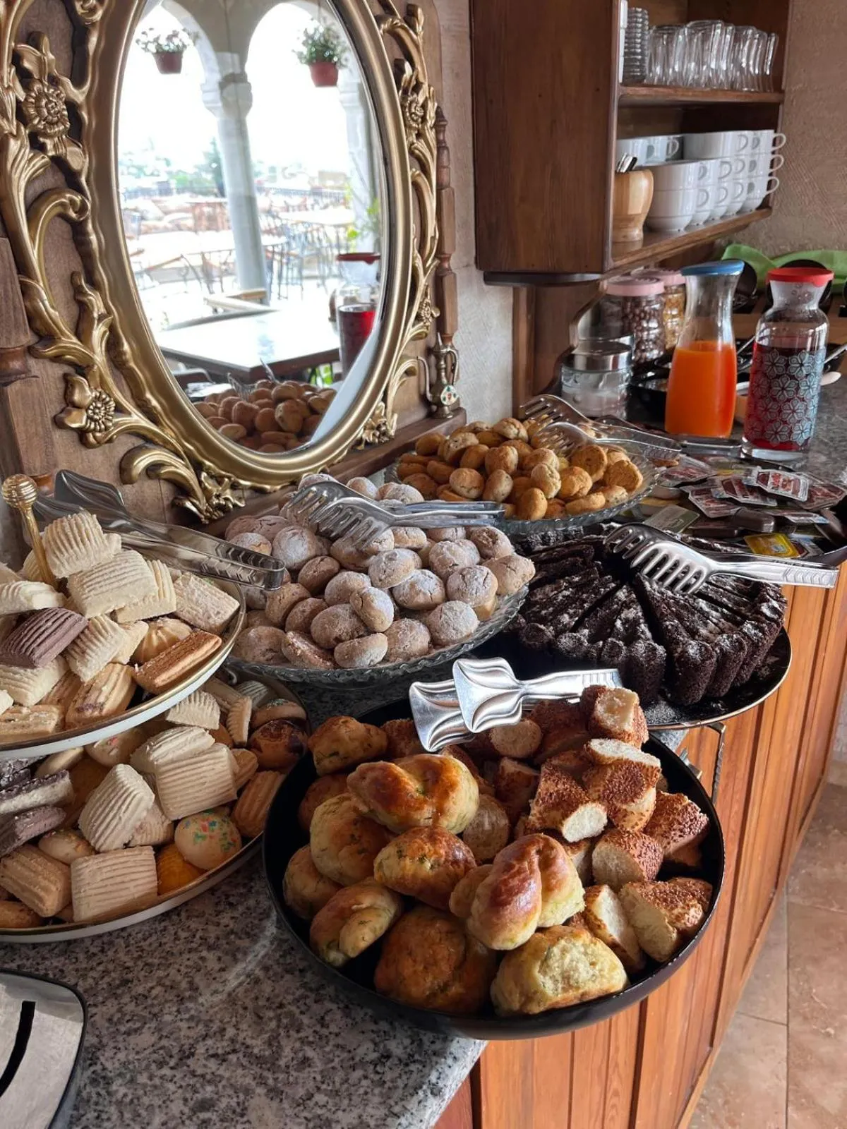 Buffet breakfast in Caftan Cave Suites