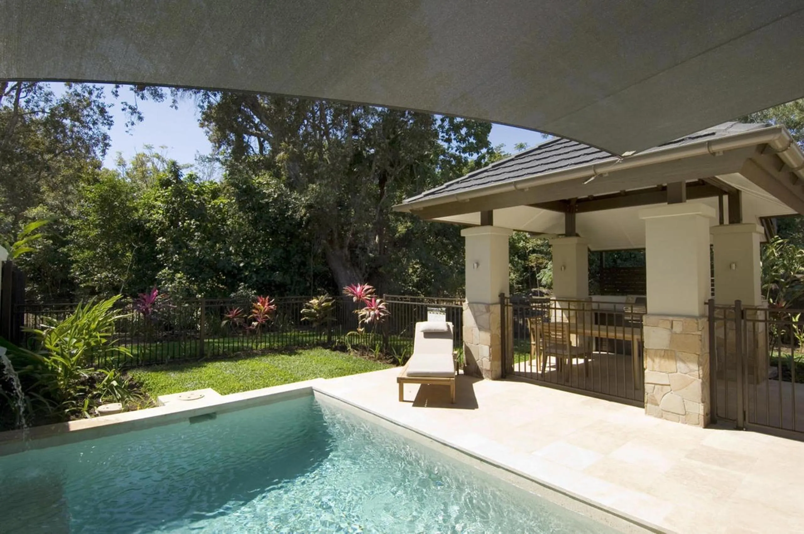 Swimming pool in Pullman Port Douglas Sea Temple Resort and Spa