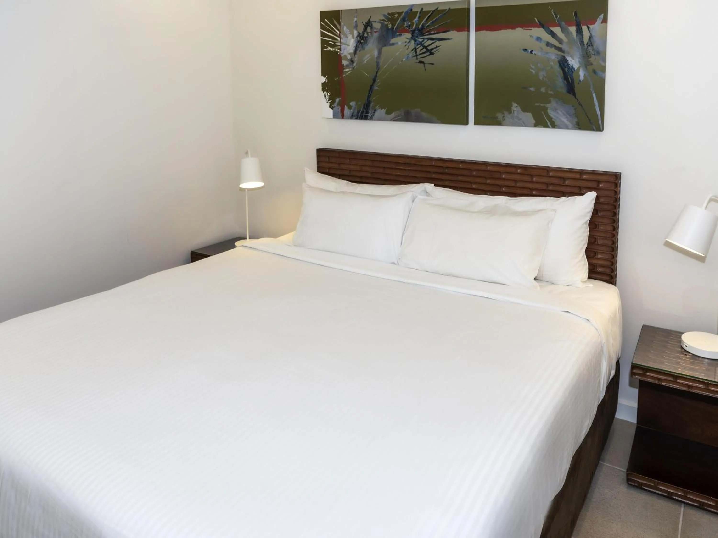 Bedroom, Bed in Pullman Port Douglas Sea Temple Resort and Spa