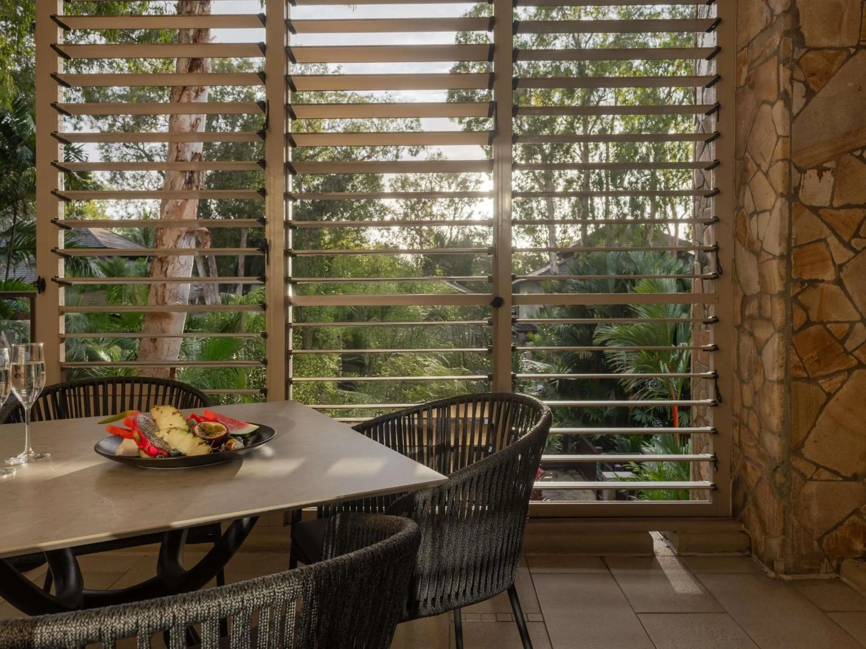 Bedroom in Pullman Palm Cove Sea Temple Resort & Spa