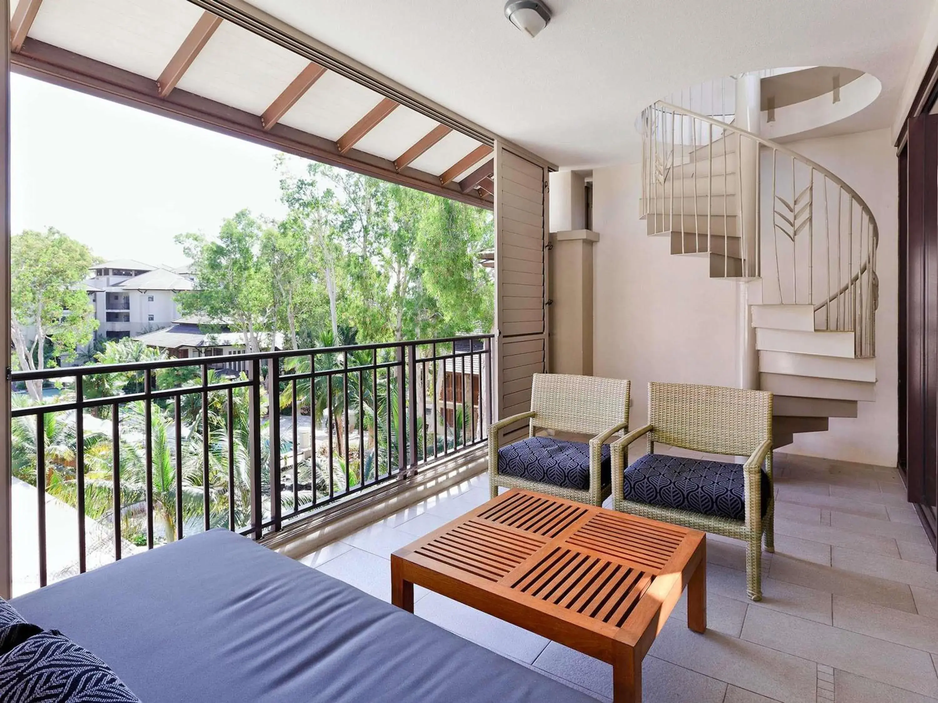 Three-Bedroom Rooftop Apartment with Spa Bath in Pullman Palm Cove Sea Temple Resort & Spa Three-Bedroom Rooftop Apartment with Spa Bath in Pullman Palm Cove Sea Temple Resort & Spa