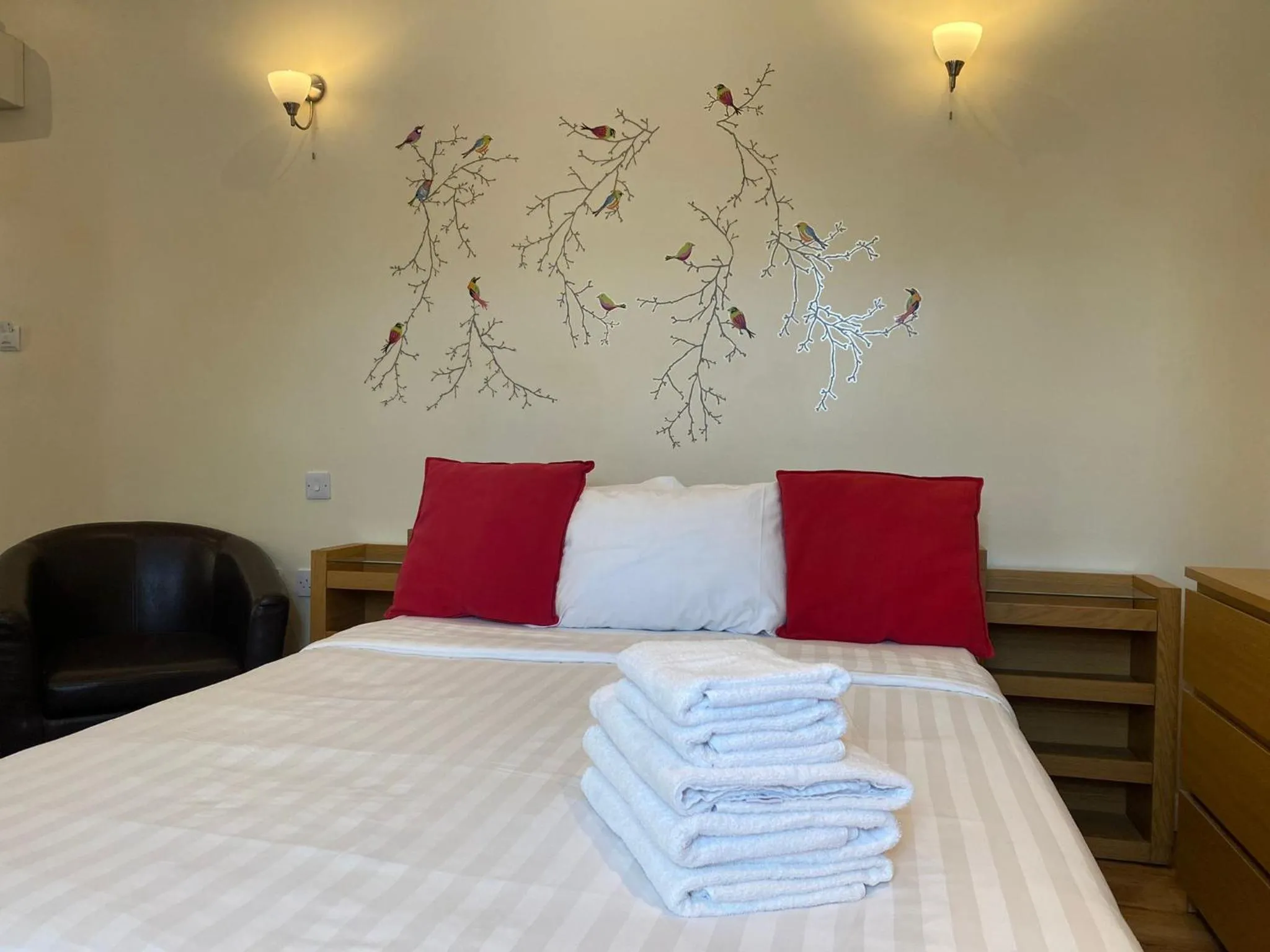 Bed in Lyall Apartment Hotel