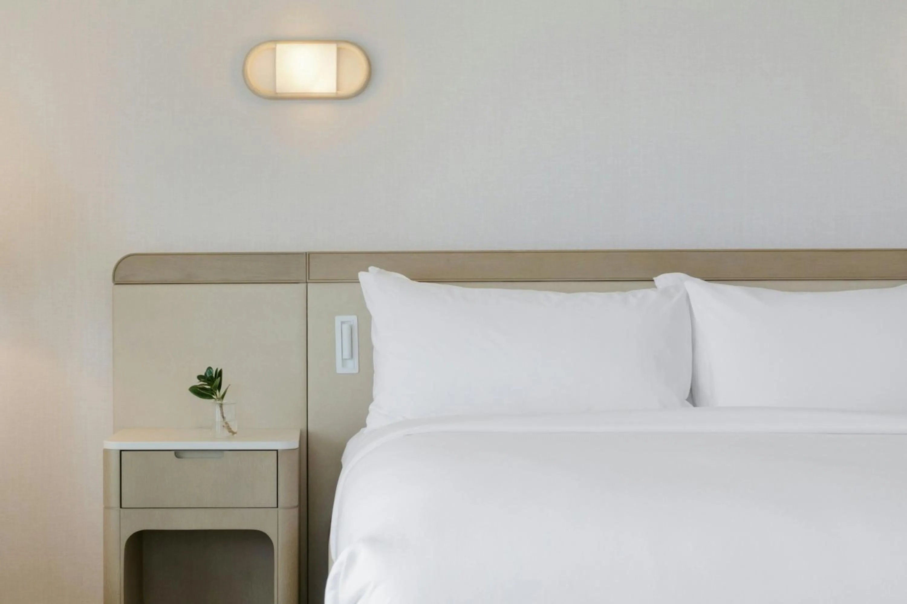 Photo of the whole room, Bed in Fort Lauderdale Marriott Pompano Beach Resort