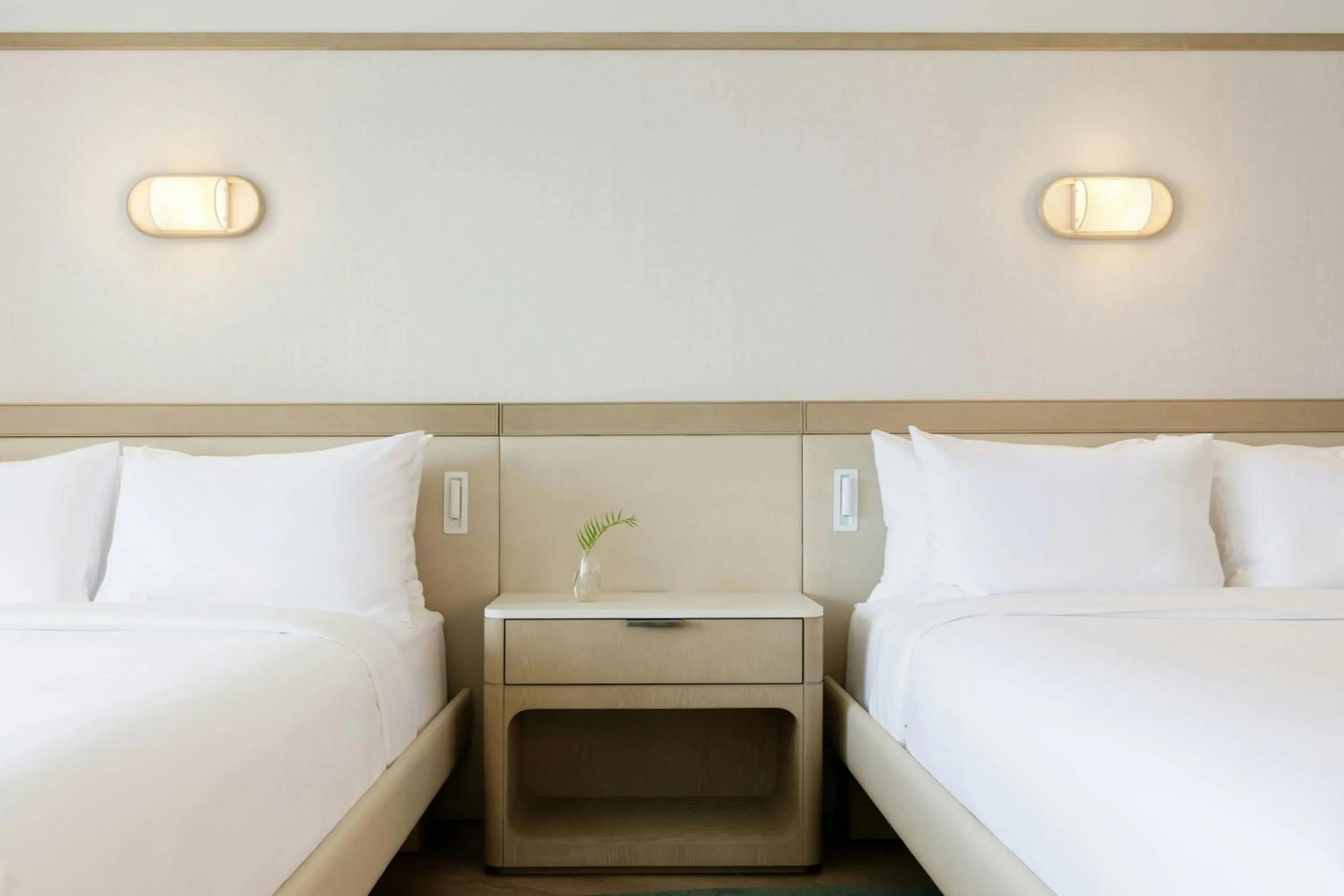 Photo of the whole room, Bed in Fort Lauderdale Marriott Pompano Beach Resort