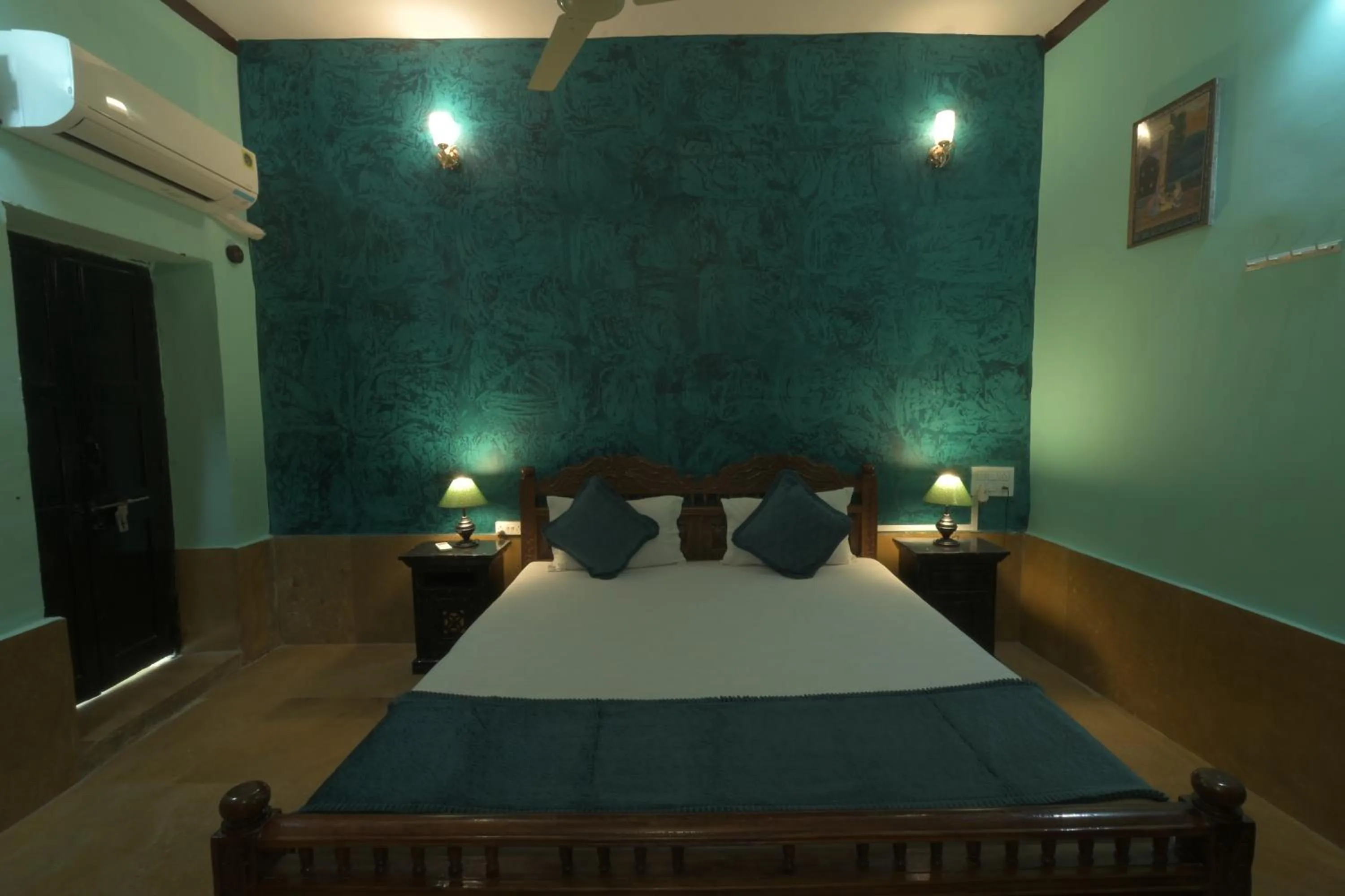 Bed in Deepak Hotel & Restaurant